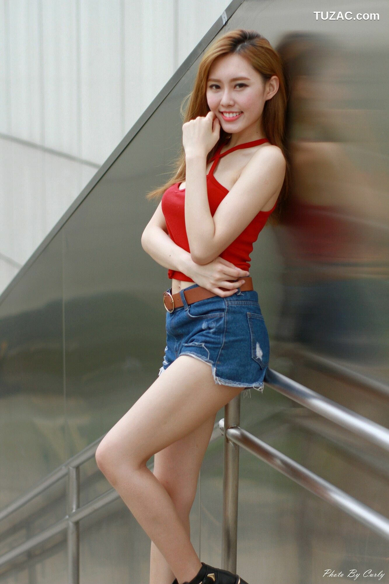 台湾正妹_ 郭珉妏Queenie《技擊館街拍》 写真集[111P]