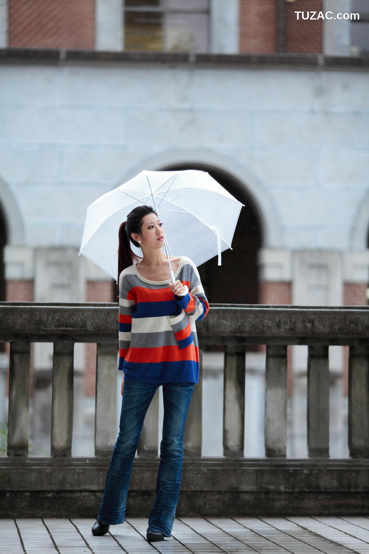 台湾正妹_ 陈韦蓉《台湾国光帮帮忙助理主持》 写真集[65P]