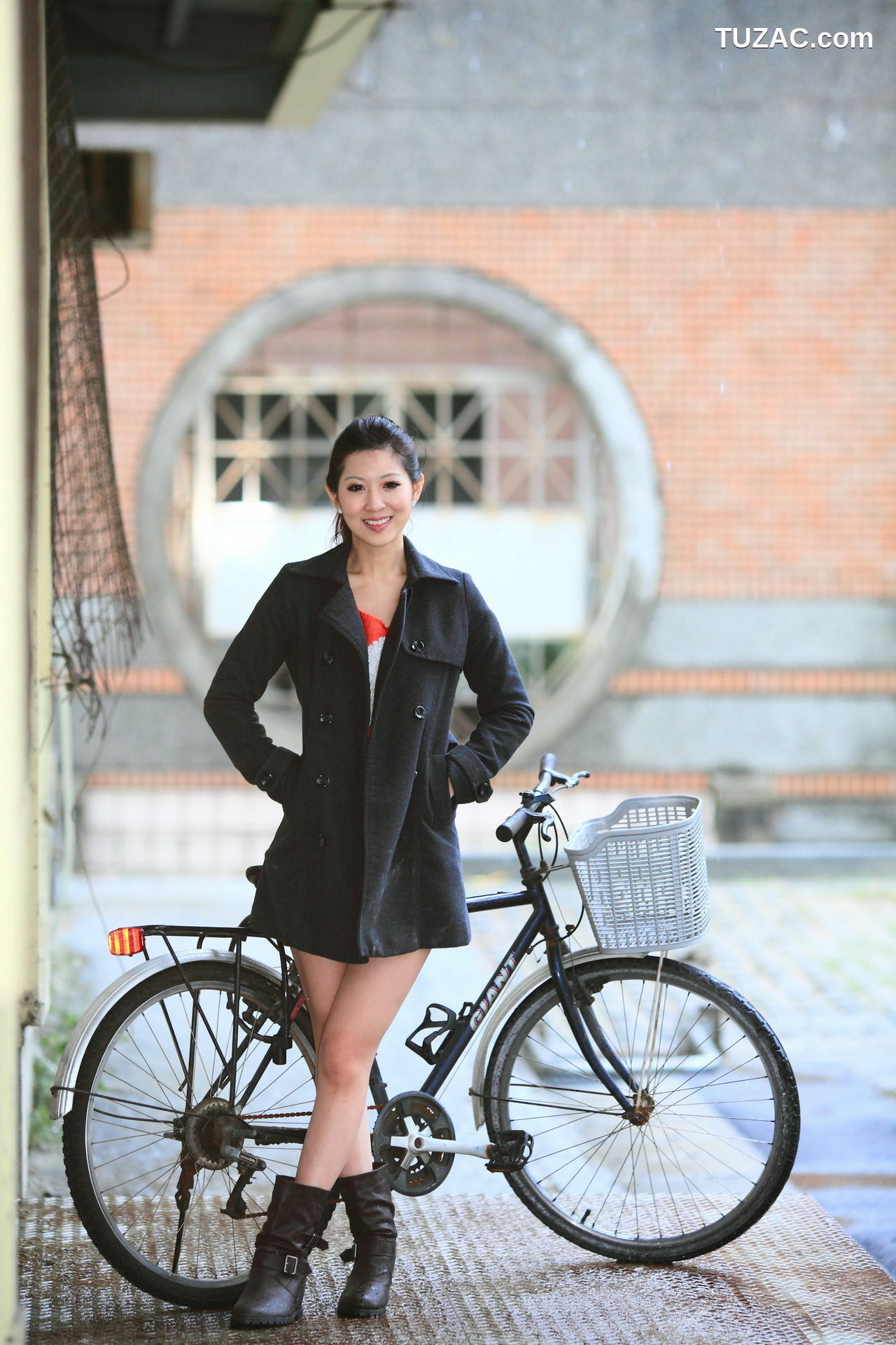 台湾正妹_ 陈韦蓉《台湾国光帮帮忙助理主持》 写真集[65P]