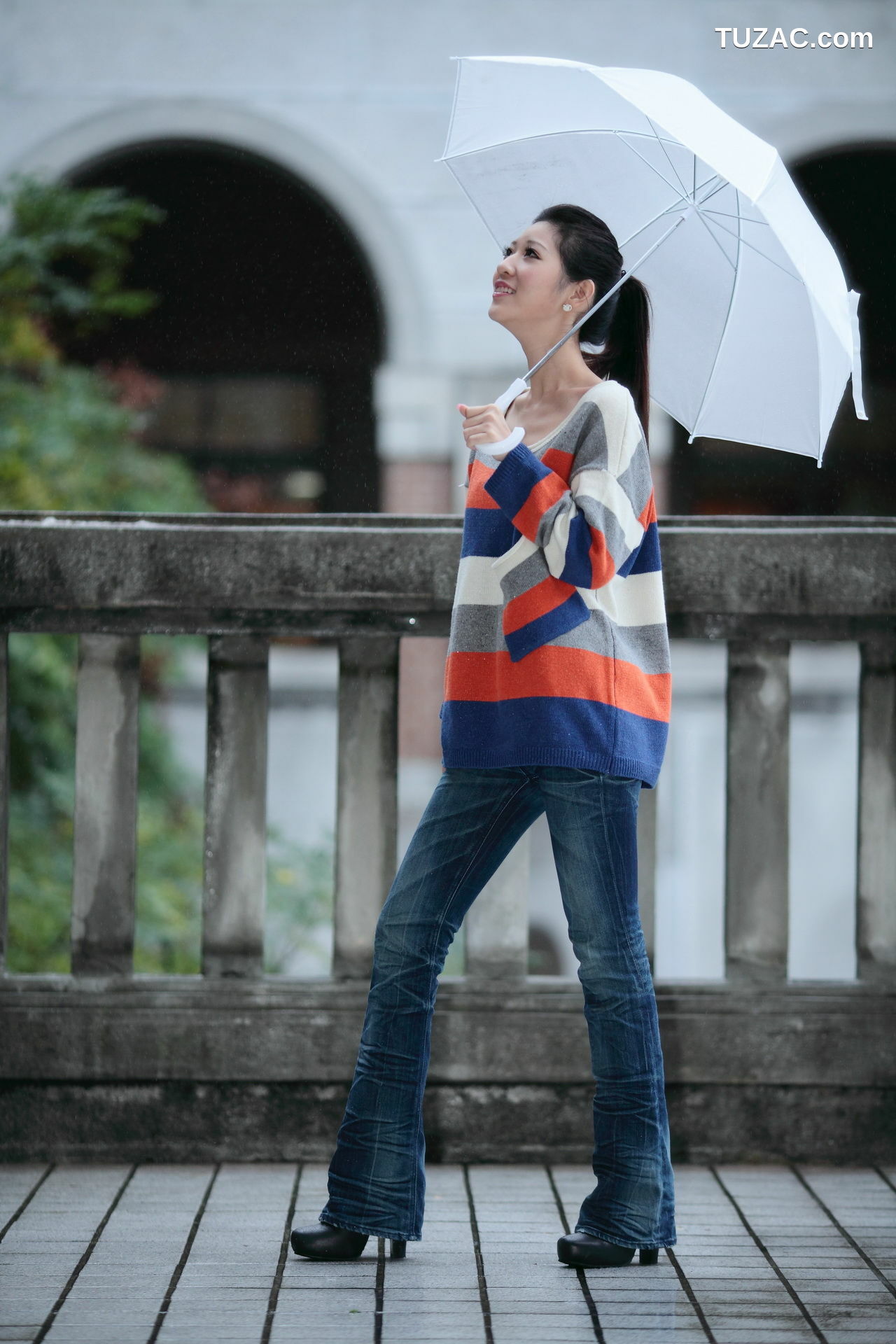 台湾正妹_ 陈韦蓉《台湾国光帮帮忙助理主持》 写真集[65P]