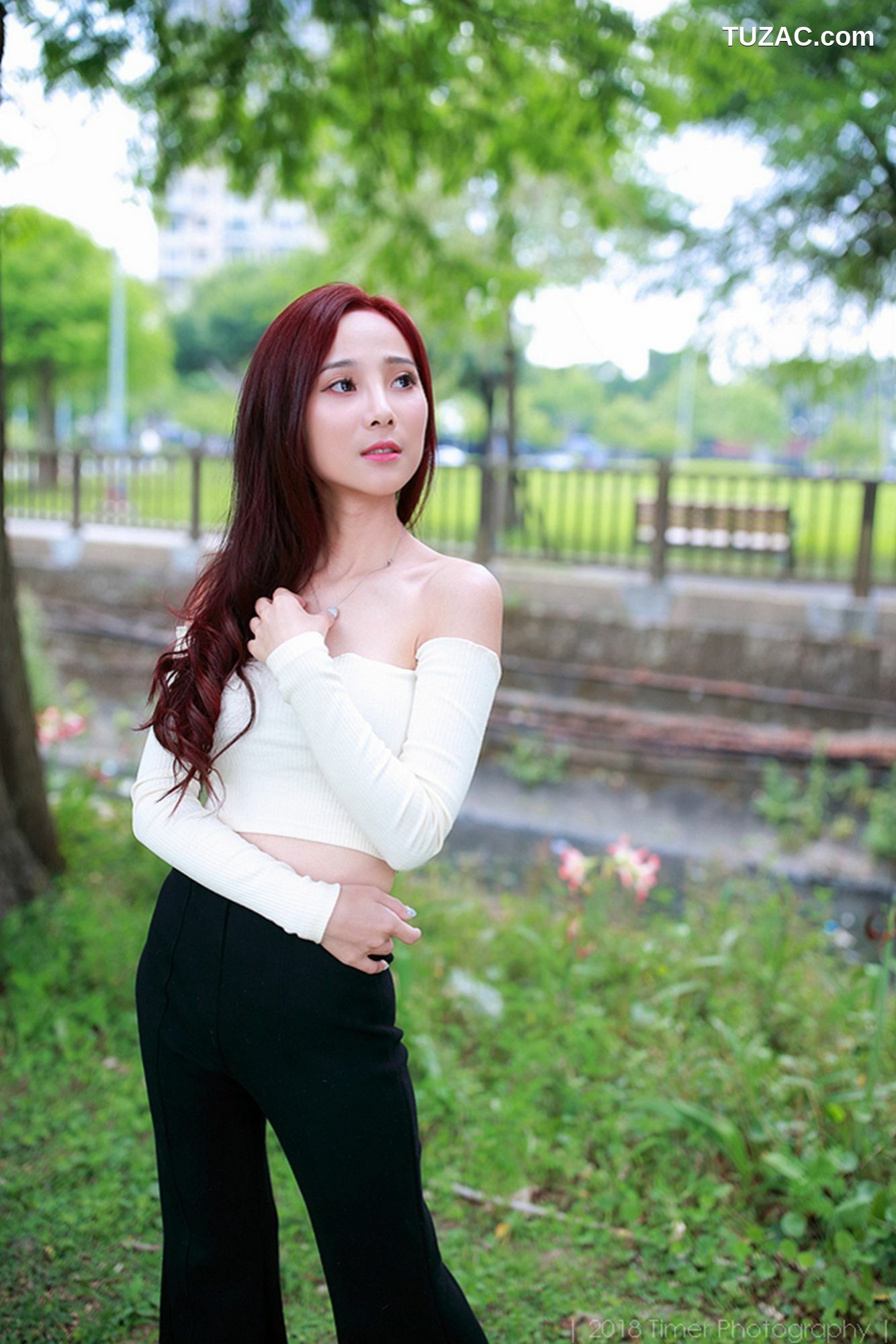 台湾正妹_ 雨玄《士林官邸外拍》 写真集[83P]