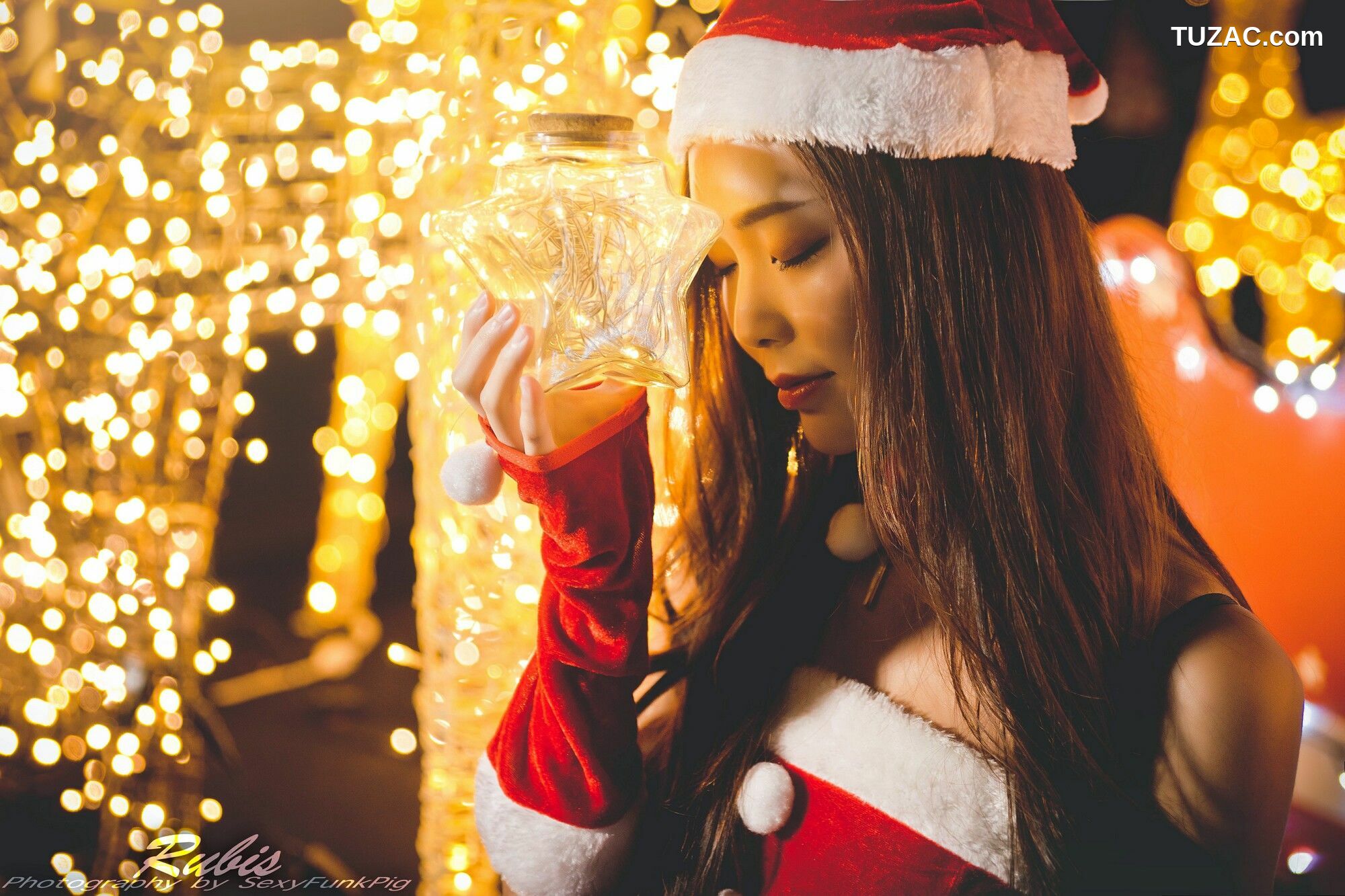 台湾正妹_ 黄上晏Rubis 新北耶誕城夜拍 写真集[33P]