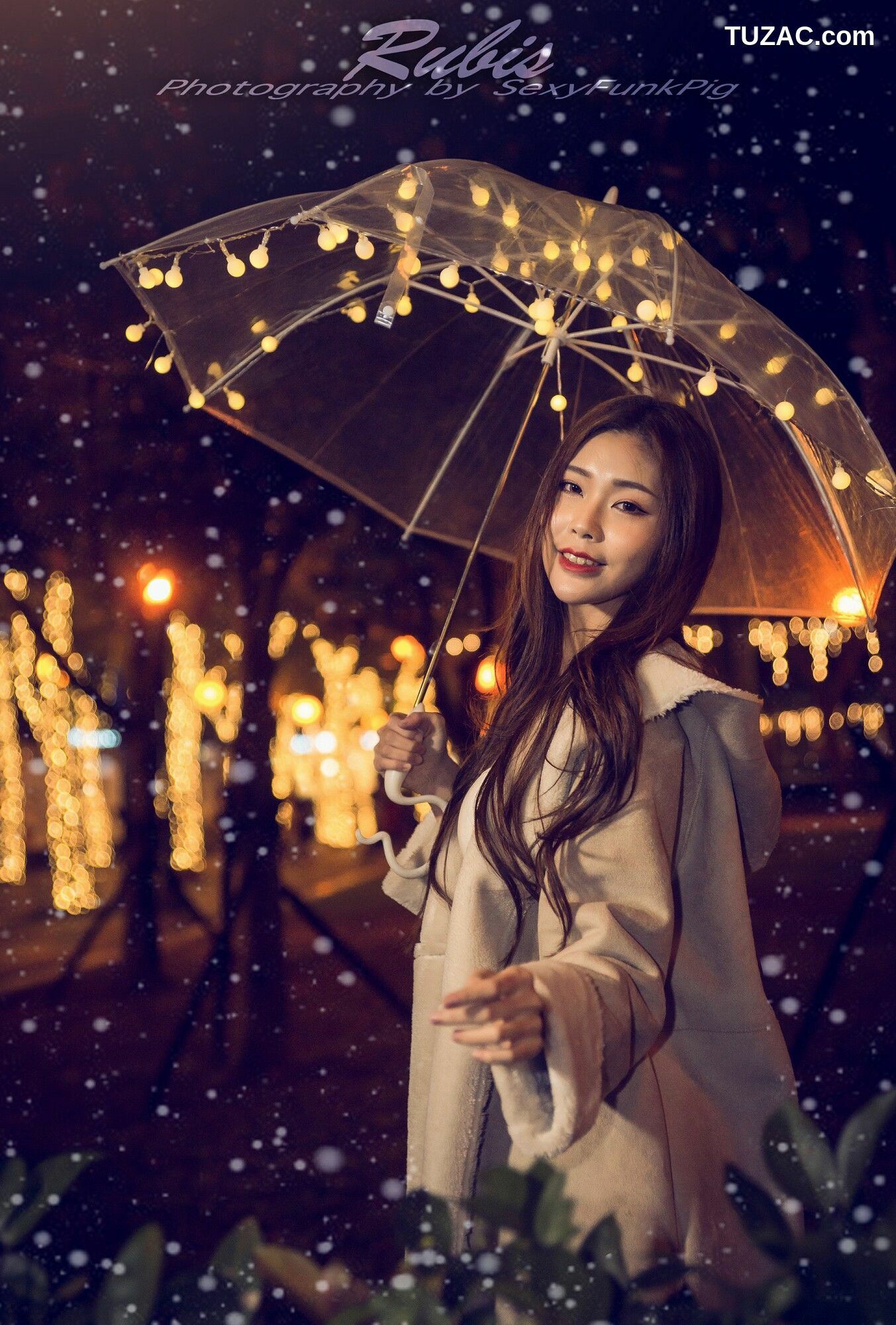 台湾正妹_ 黄上晏Rubis 新北耶誕城夜拍 写真集[33P]