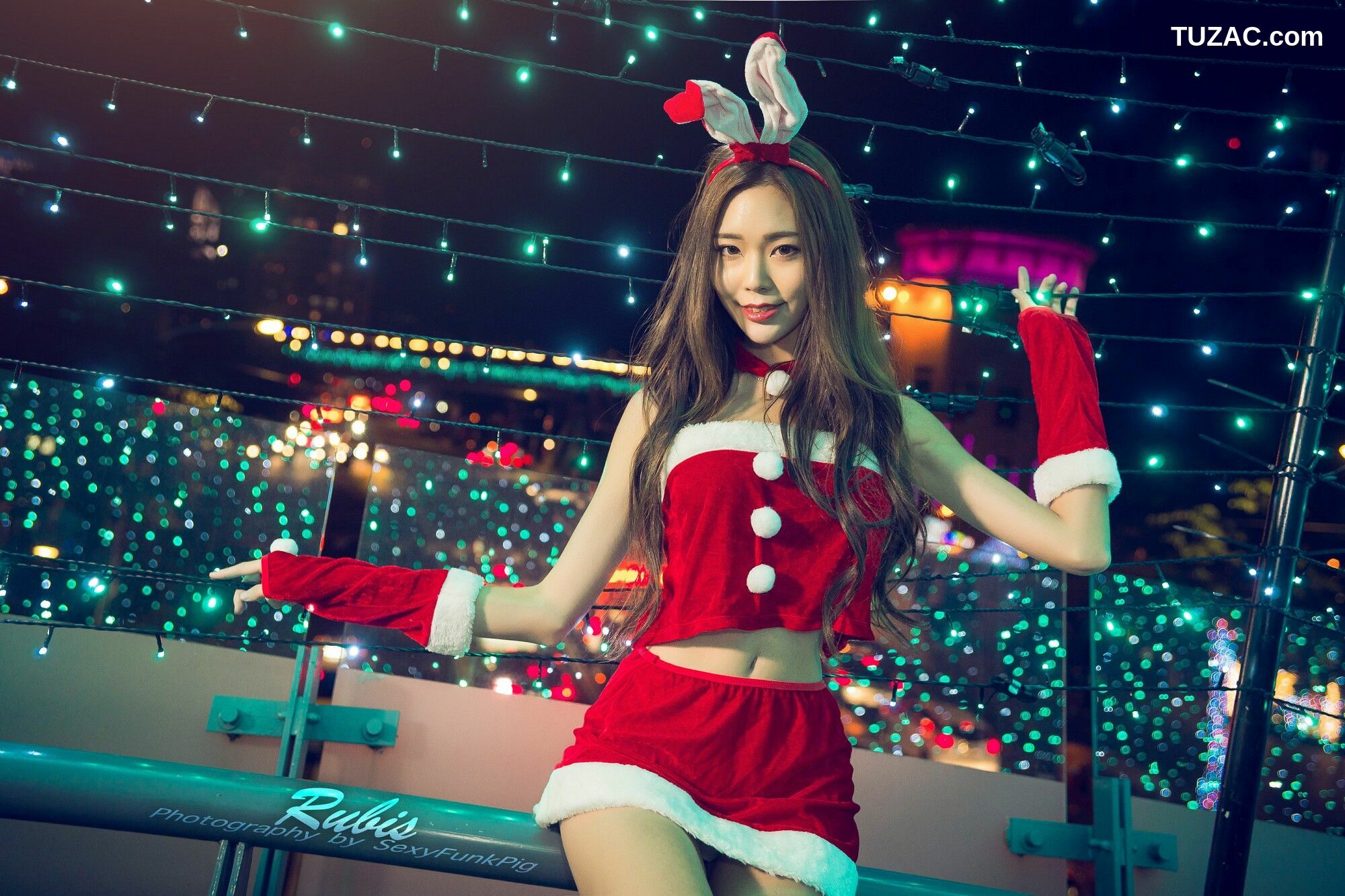 台湾正妹_ 黄上晏Rubis 新北耶誕城夜拍 写真集[33P]
