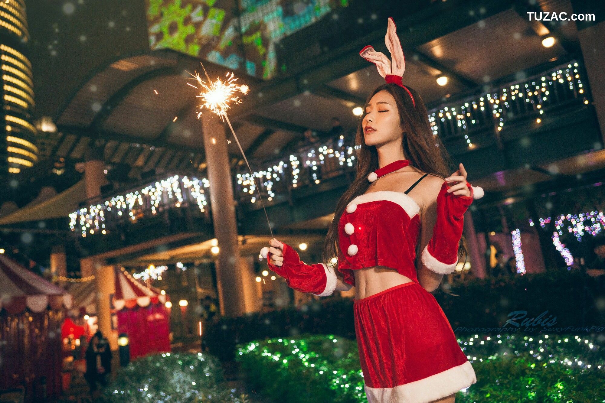 台湾正妹_ 黄上晏Rubis 新北耶誕城夜拍 写真集[33P]