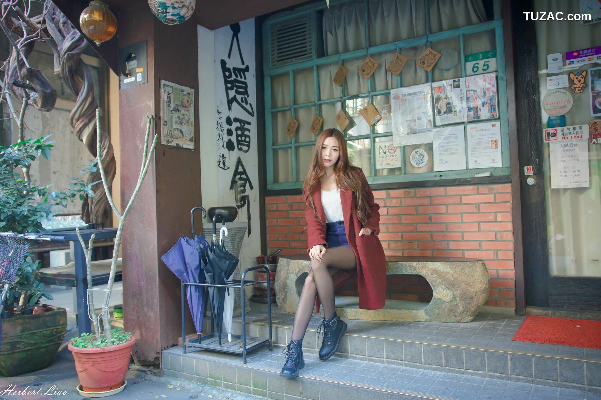 台湾正妹_ 黄上晏《古亭站周邊~风衣正妹》 写真集[39P]