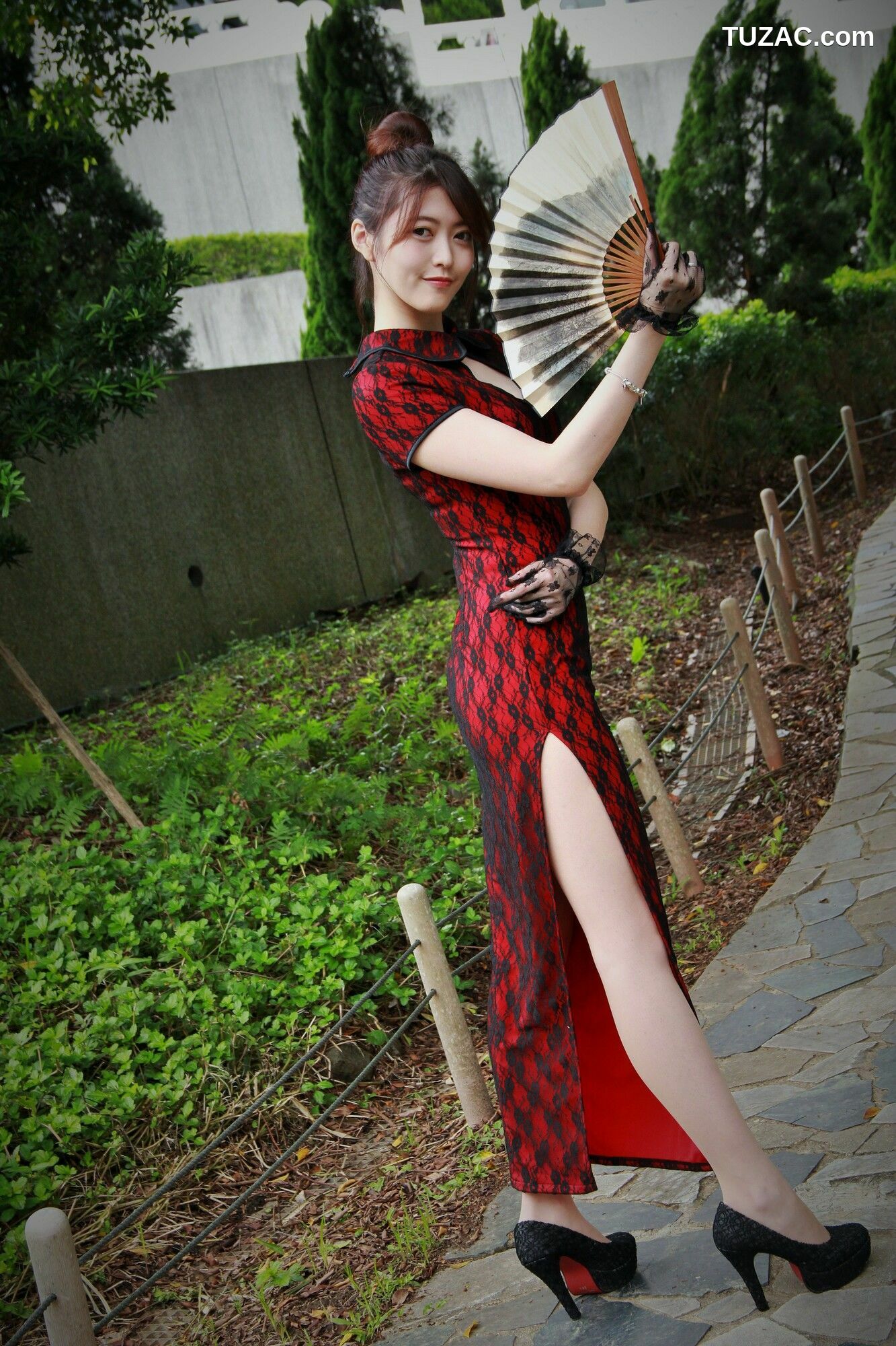 台湾正妹_ 黄品瑄/Brindy薛薛《至善園旗袍外拍》 写真集[67P]