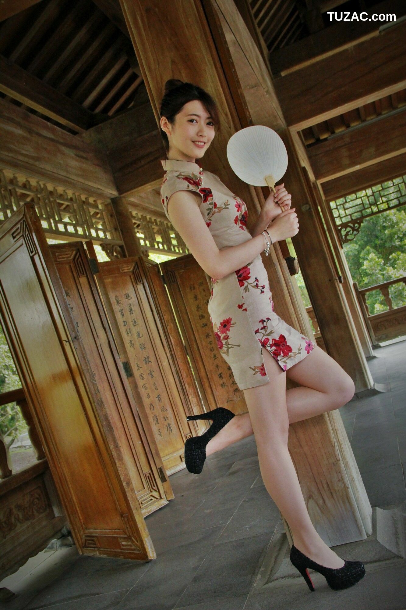 台湾正妹_ 黄品瑄/Brindy薛薛《至善園旗袍外拍》 写真集[67P]