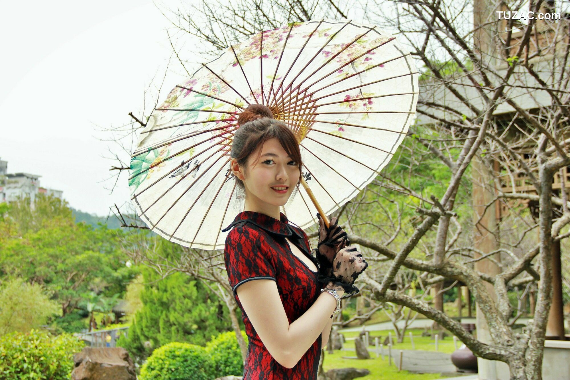 台湾正妹_ 黄品瑄/Brindy薛薛《至善園旗袍外拍》 写真集[67P]