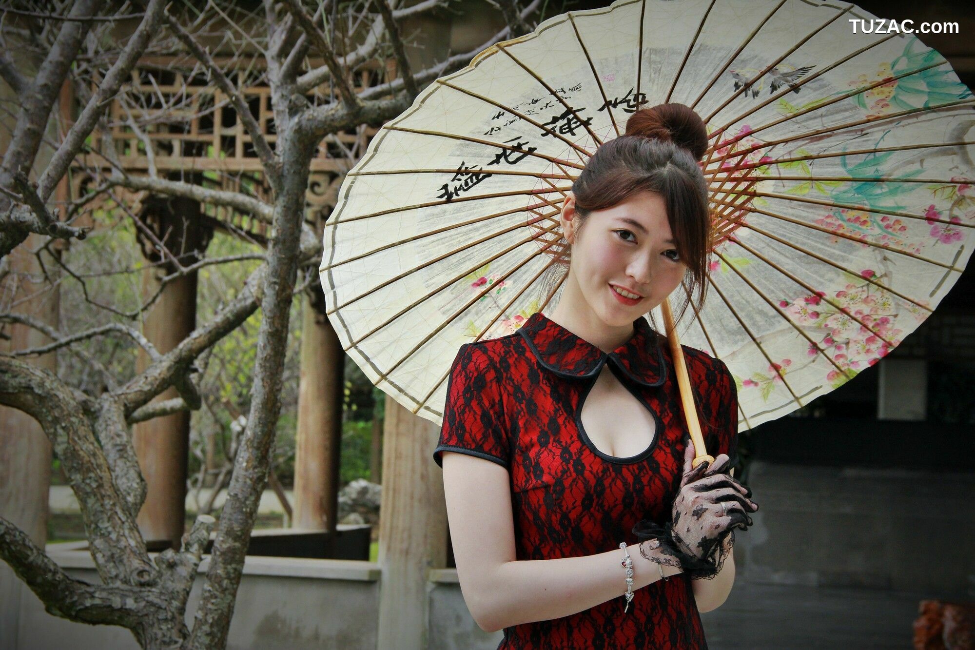 台湾正妹_ 黄品瑄/Brindy薛薛《至善園旗袍外拍》 写真集[67P]