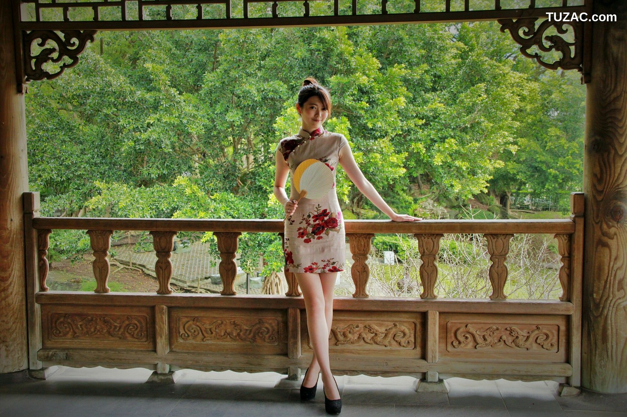 台湾正妹_ 黄品瑄/Brindy薛薛《至善園旗袍外拍》 写真集[67P]