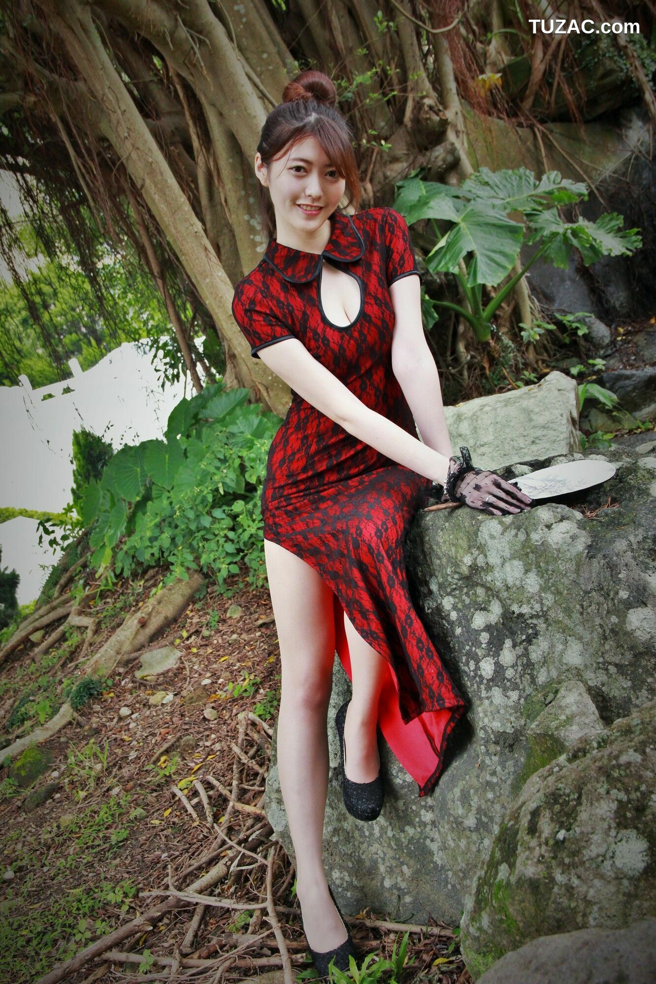 台湾正妹_ 黄品瑄/Brindy薛薛《至善園旗袍外拍》 写真集[67P]