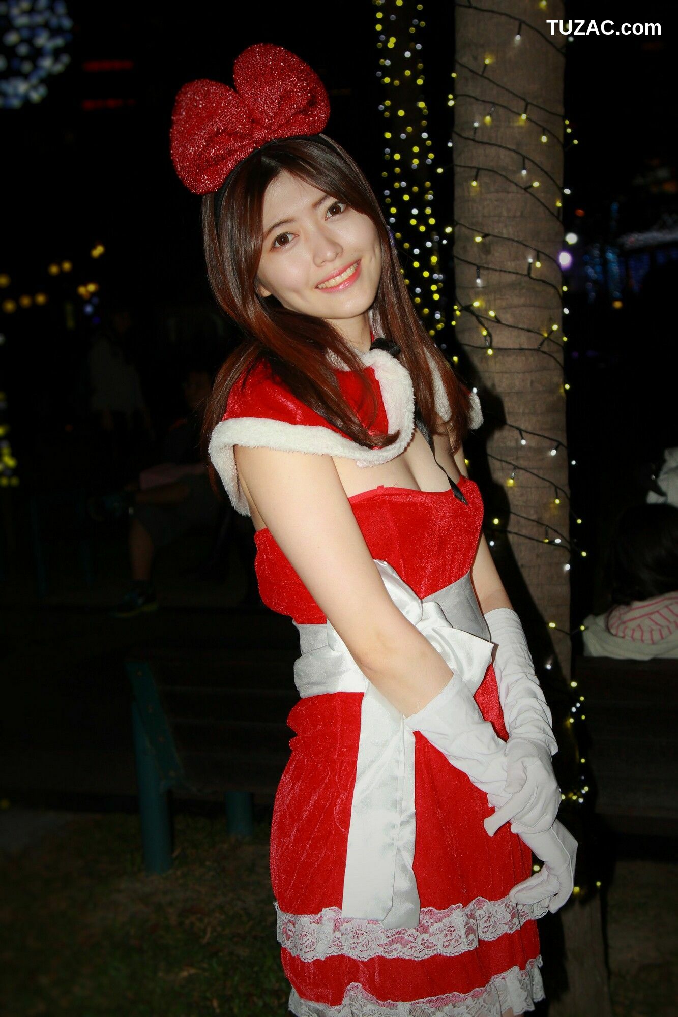 台湾正妹_ 黄品瑄《板橋耶誕城夜拍》 写真集[85P]