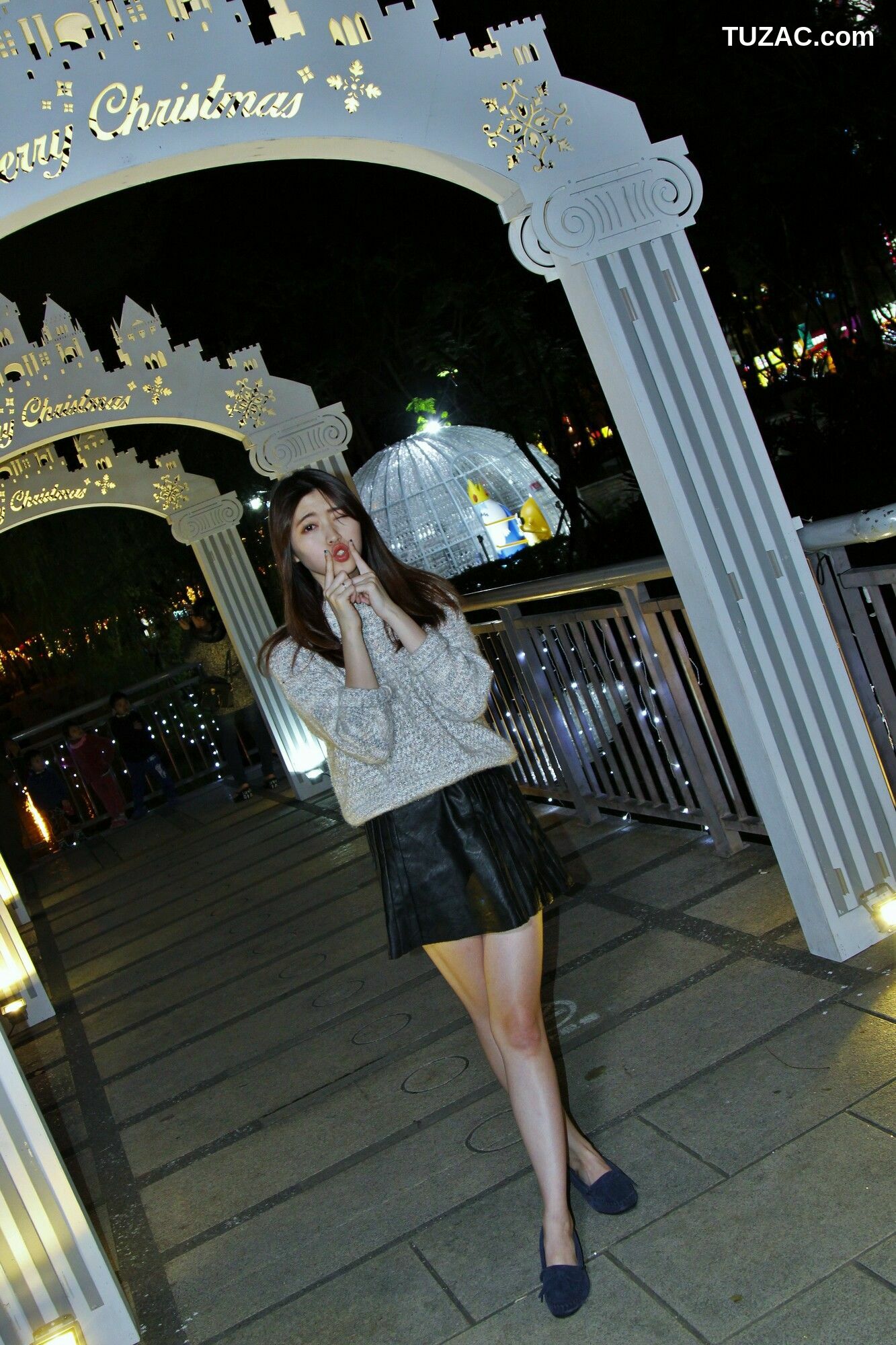 台湾正妹_ 黄品瑄《板橋耶誕城夜拍》 写真集[85P]