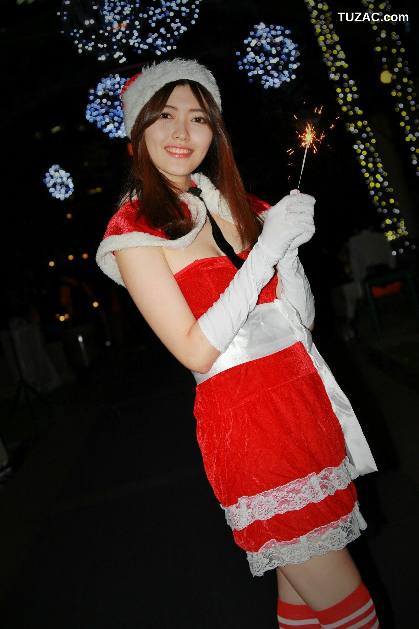 台湾正妹_ 黄品瑄《板橋耶誕城夜拍》 写真集[85P]