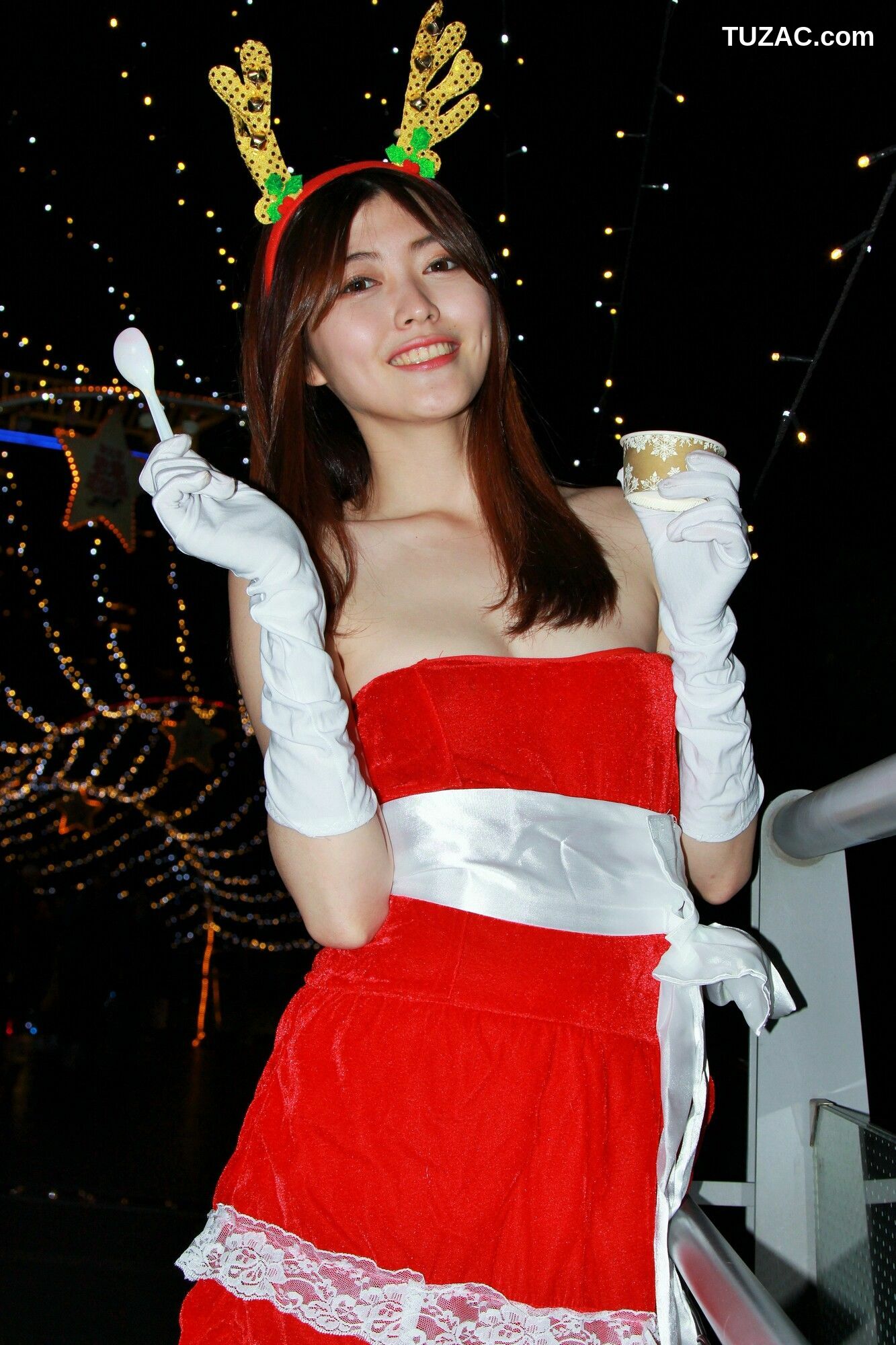 台湾正妹_ 黄品瑄《板橋耶誕城夜拍》 写真集[85P]