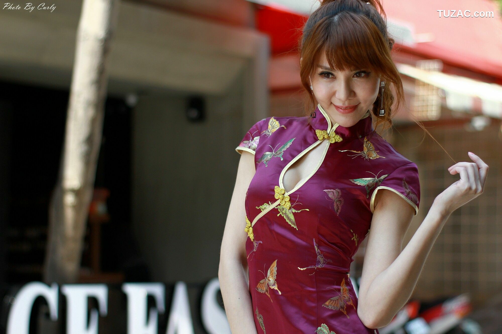 台湾正妹_ 黄淑华Maggie《新崛江商圈-旗袍系列》 写真集[53P]