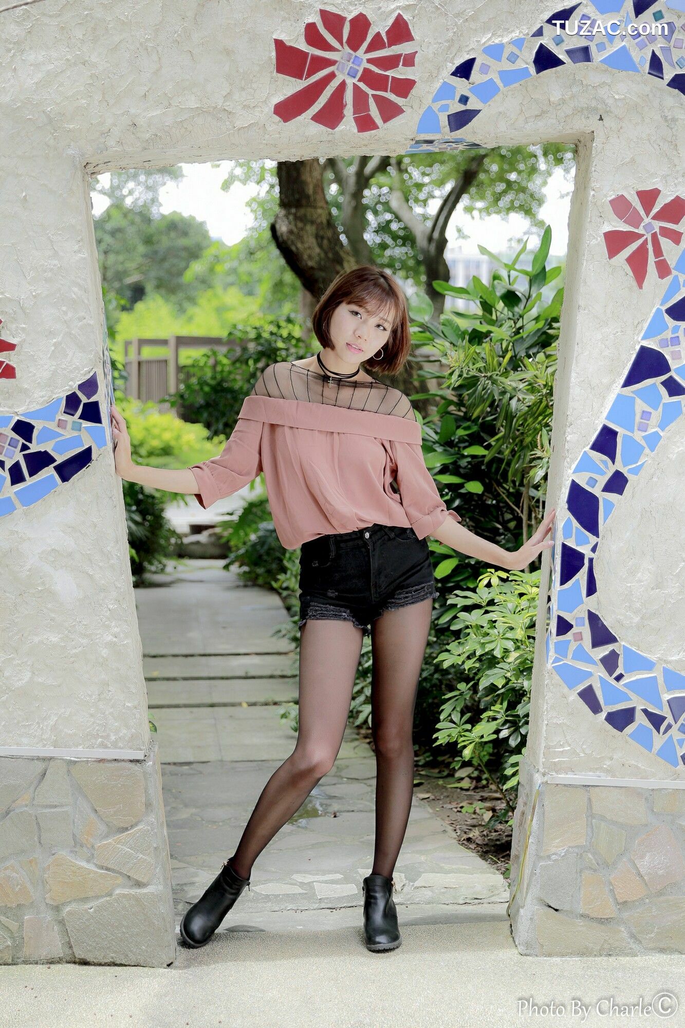 台湾正妹_ 黄竹宣《圓山花博外拍》 写真集[37P]