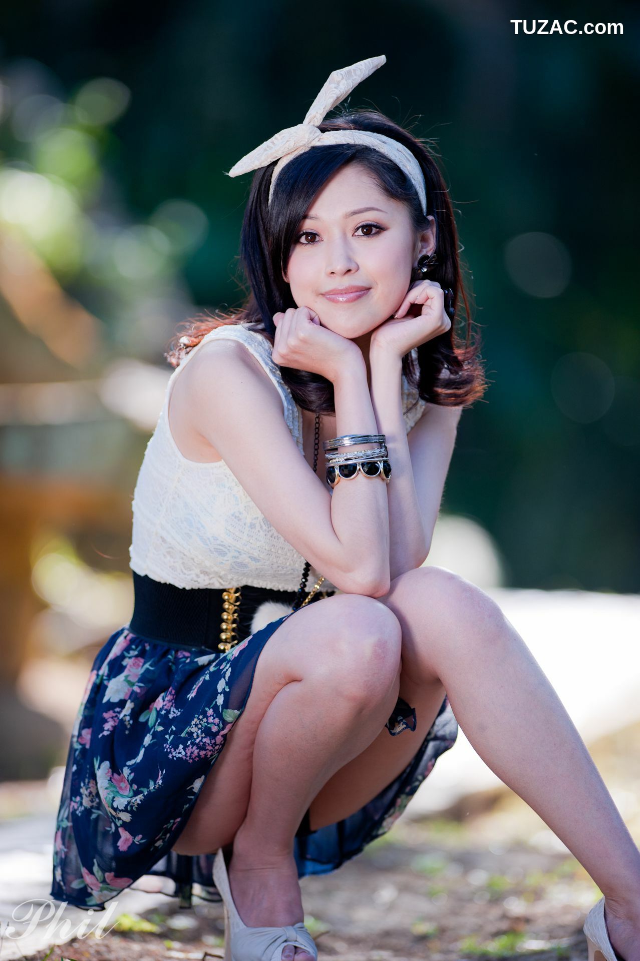 台湾正妹_Beautyleg腿模Avy《连衣裙公园外拍》写真集