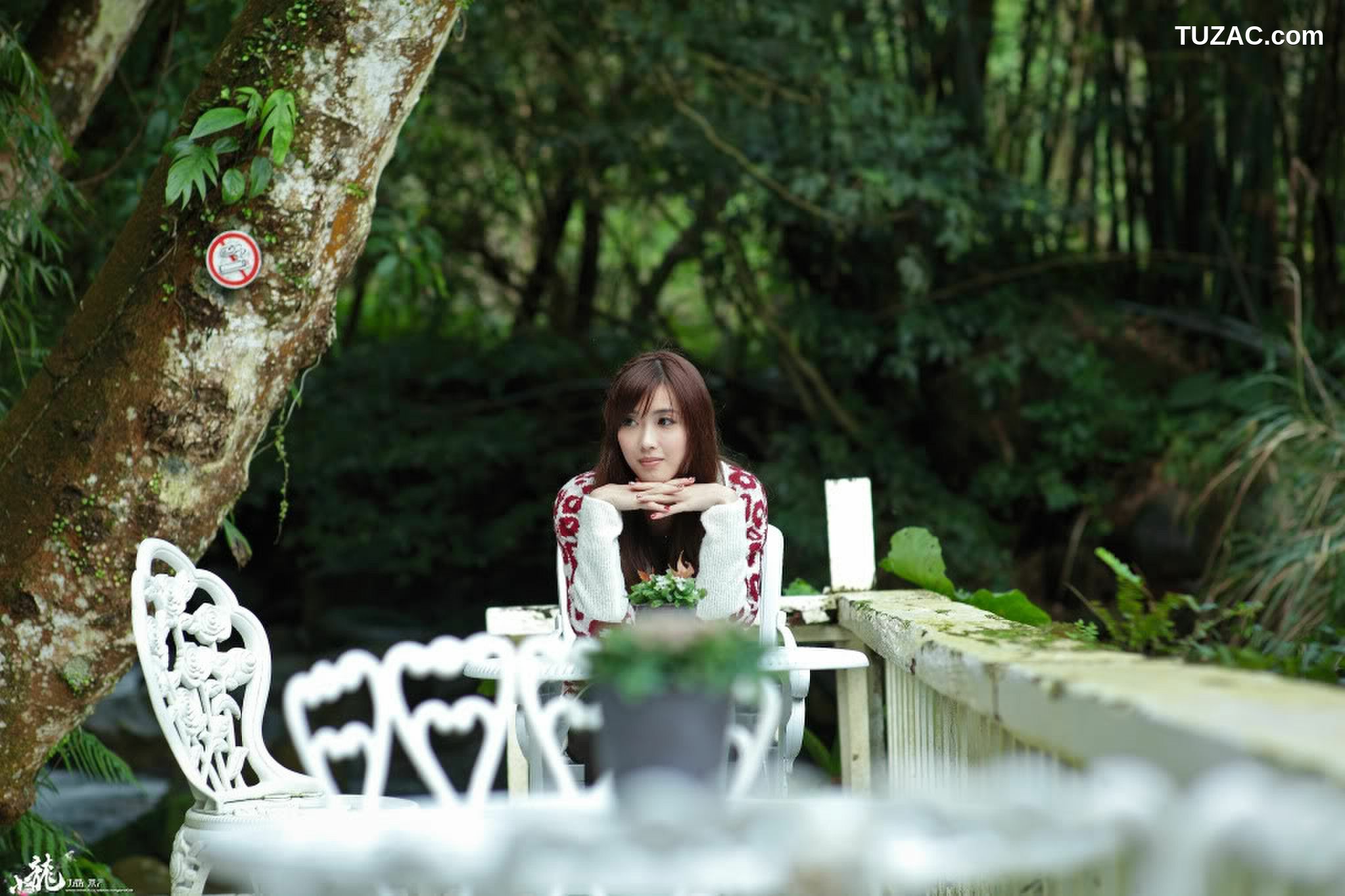 台湾正妹_Kila晶晶/廖挺伶《莲池潭外拍》写真集