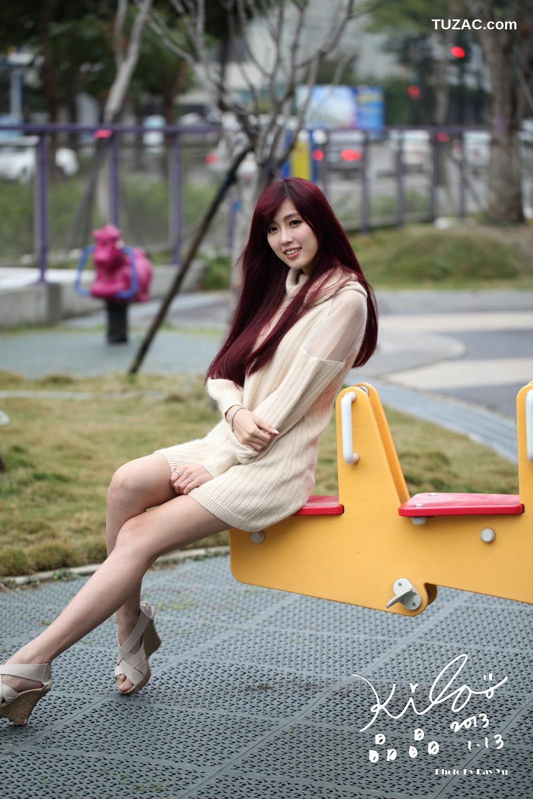 台湾正妹_Kila晶晶/廖挺伶《针织衫套裙街拍》写真集