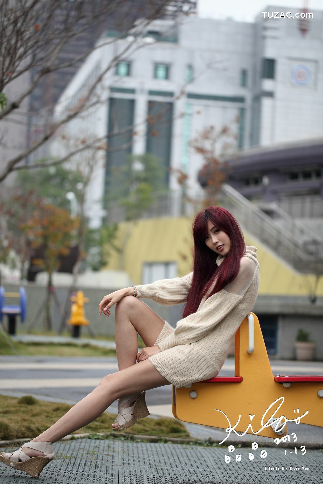 台湾正妹_Kila晶晶/廖挺伶《针织衫套裙街拍》写真集