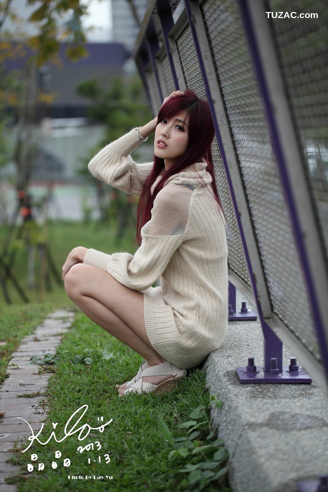 台湾正妹_Kila晶晶/廖挺伶《针织衫套裙街拍》写真集