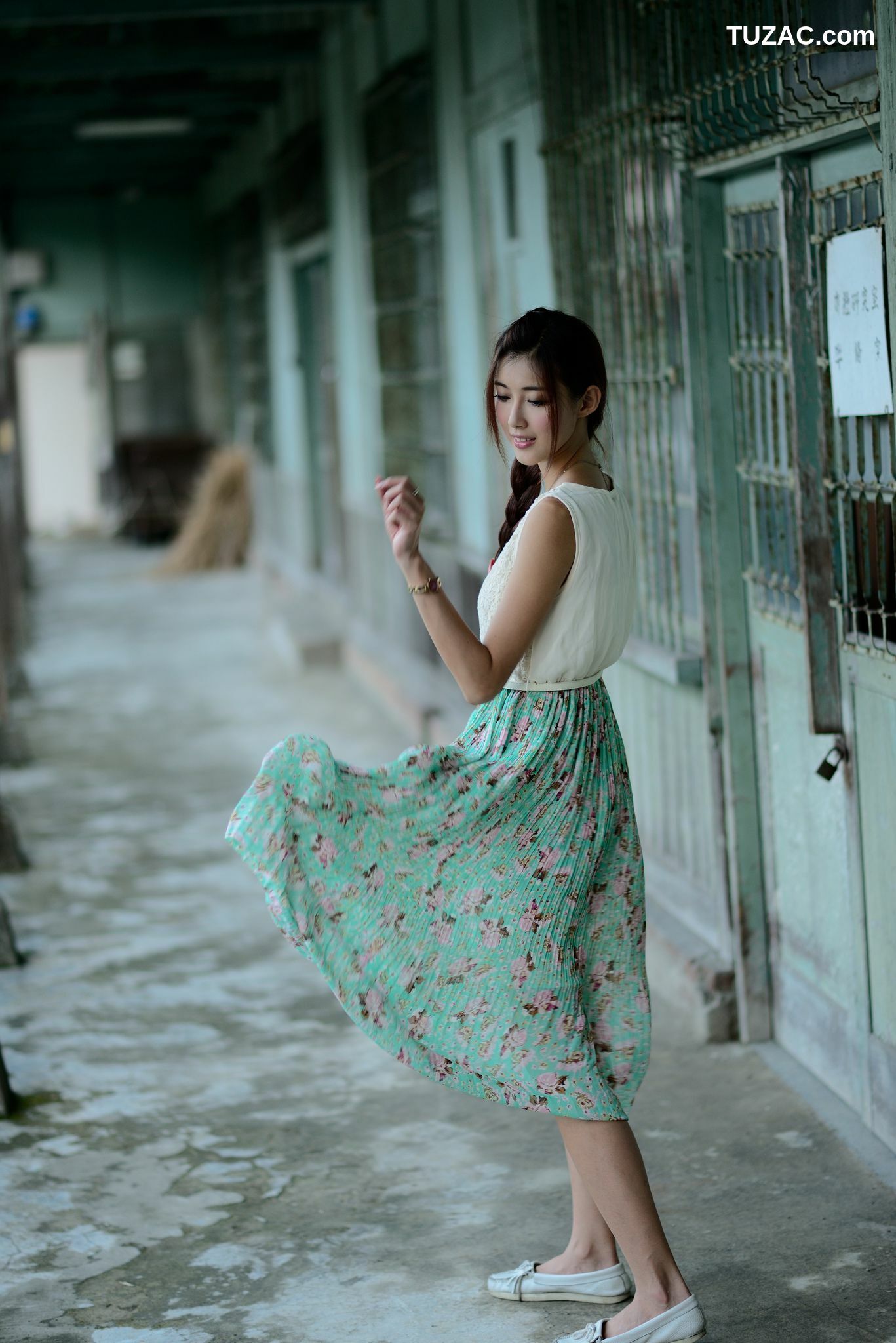 台湾正妹_Kila晶晶/金允乔《小清新唯美长裙》外拍写真集