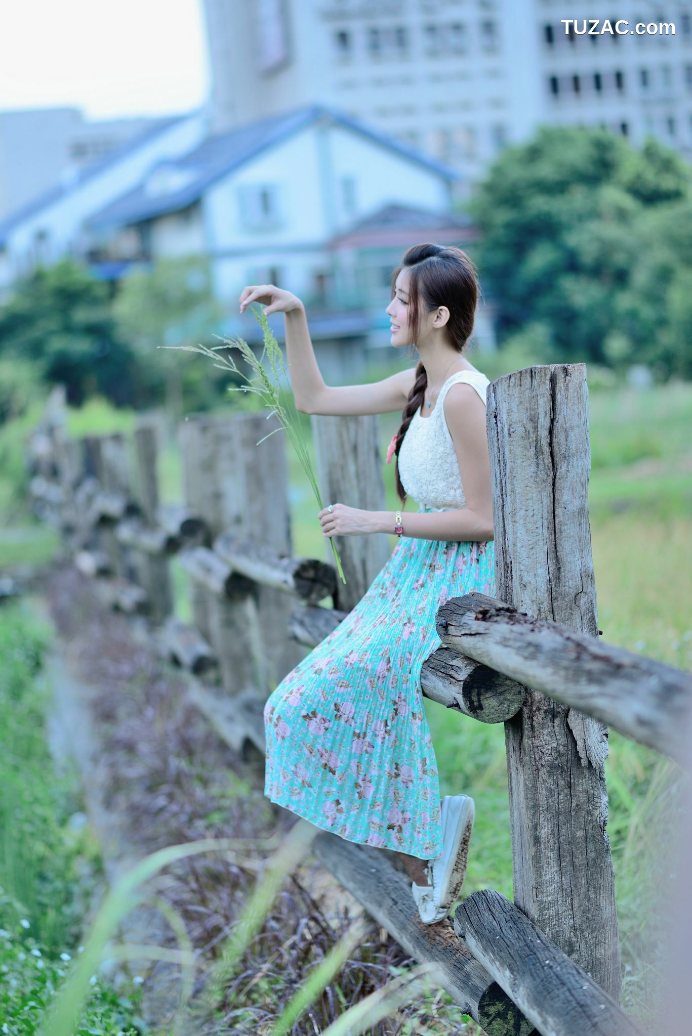 台湾正妹_Kila晶晶/金允乔《小清新唯美长裙》外拍写真集