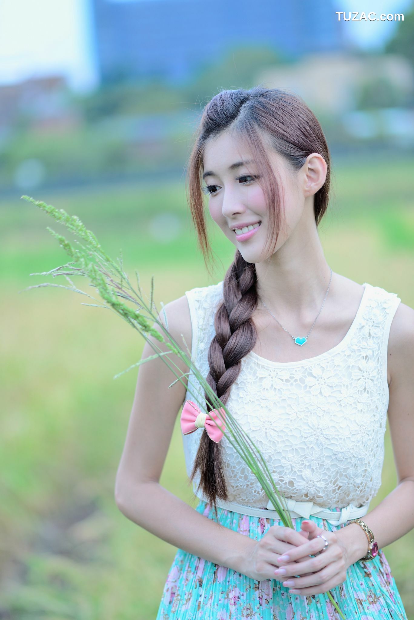 台湾正妹_Kila晶晶/金允乔《小清新唯美长裙》外拍写真集