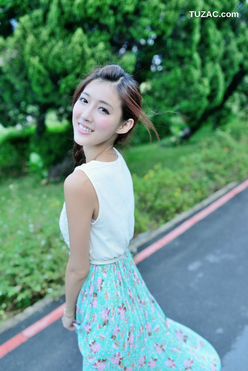 台湾正妹_Kila晶晶/金允乔《小清新唯美长裙》外拍写真集