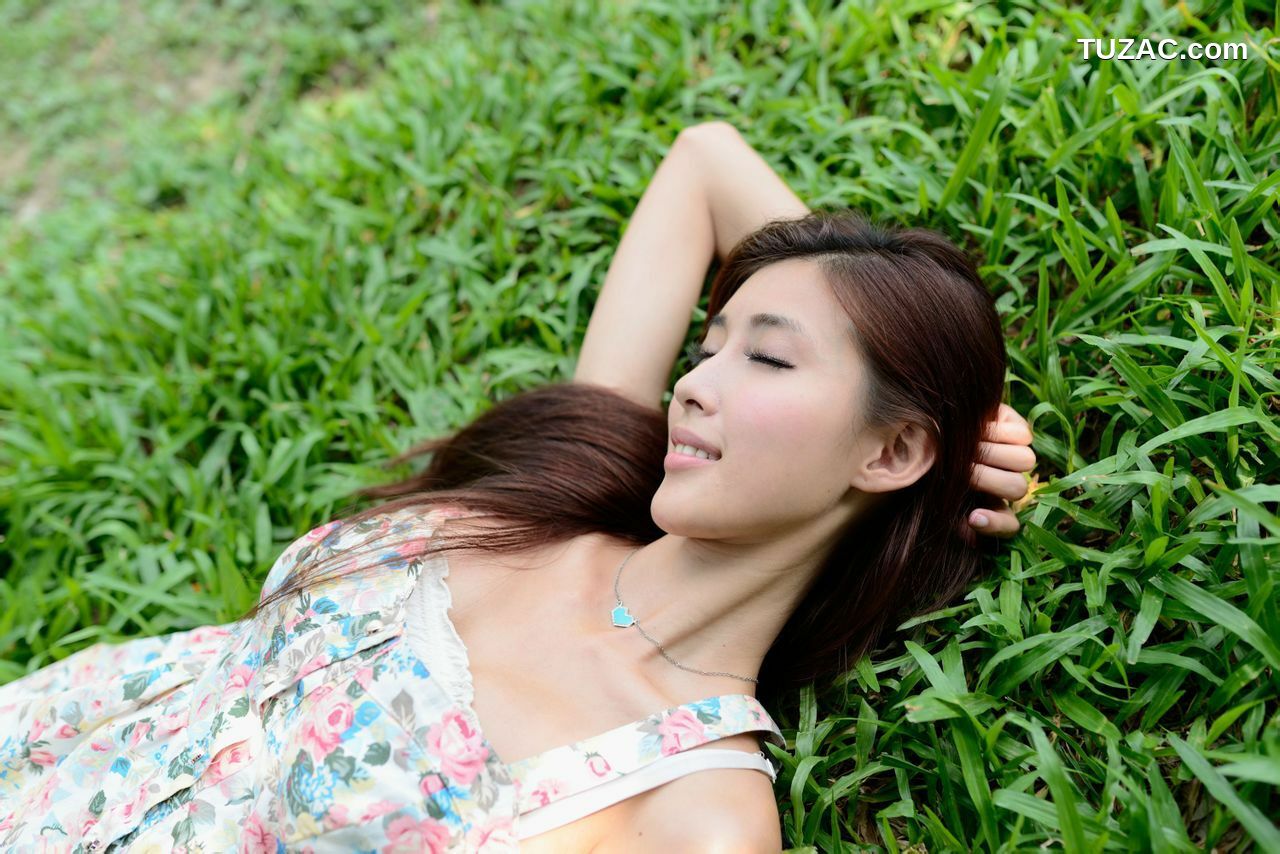 台湾正妹_Kila晶晶/金允乔《街拍吊带连衣裙系列》写真集