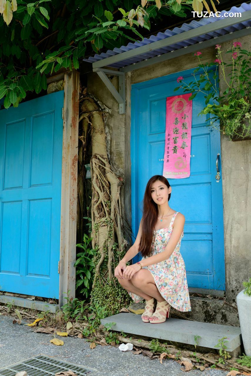 台湾正妹_Kila晶晶/金允乔《街拍吊带连衣裙系列》写真集