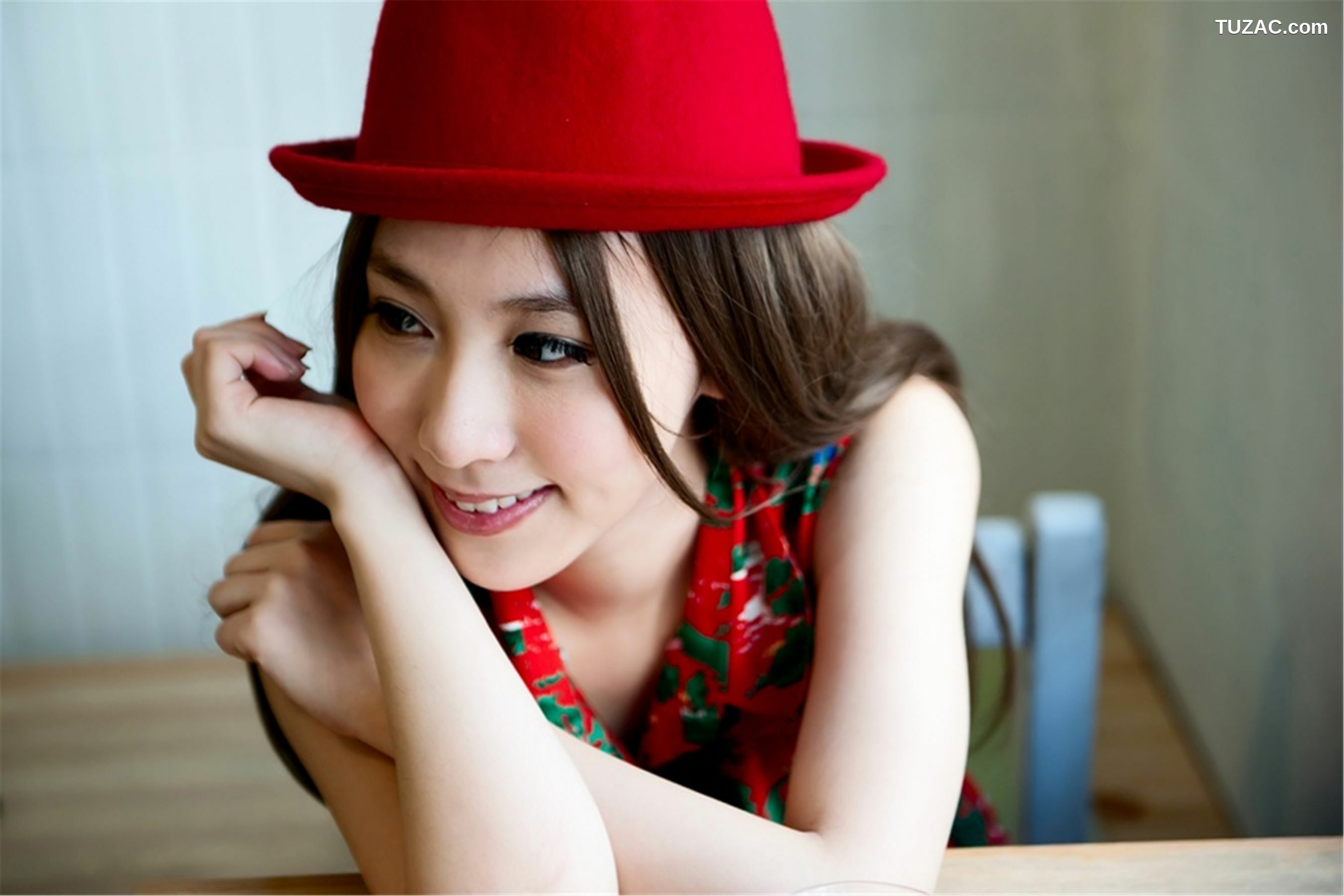 台湾正妹_Kimi小步/吕思莹《小港老巷街拍》写真集