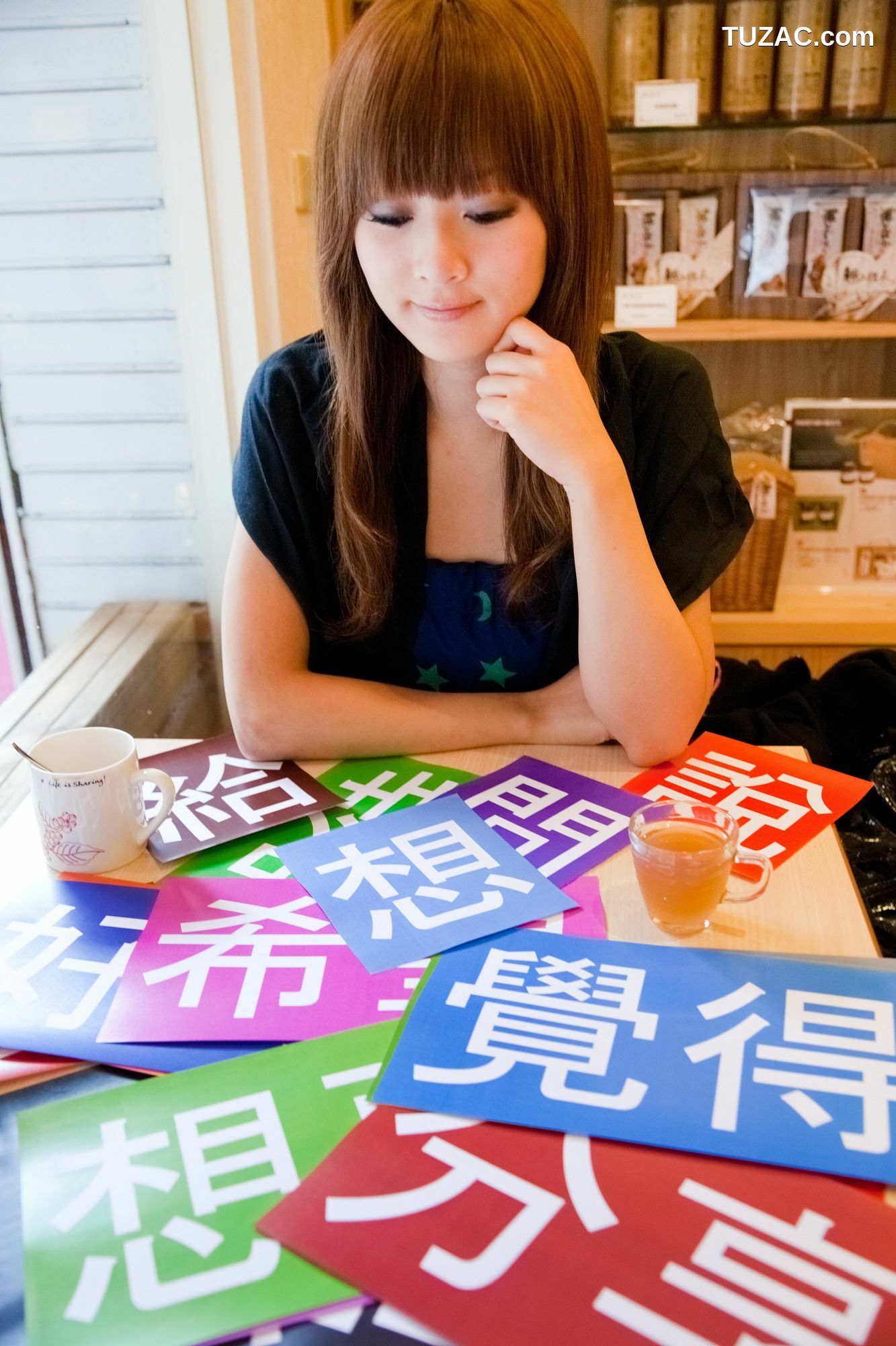 台湾正妹_Mikako/张允霏《果子在果子咖啡》写真集