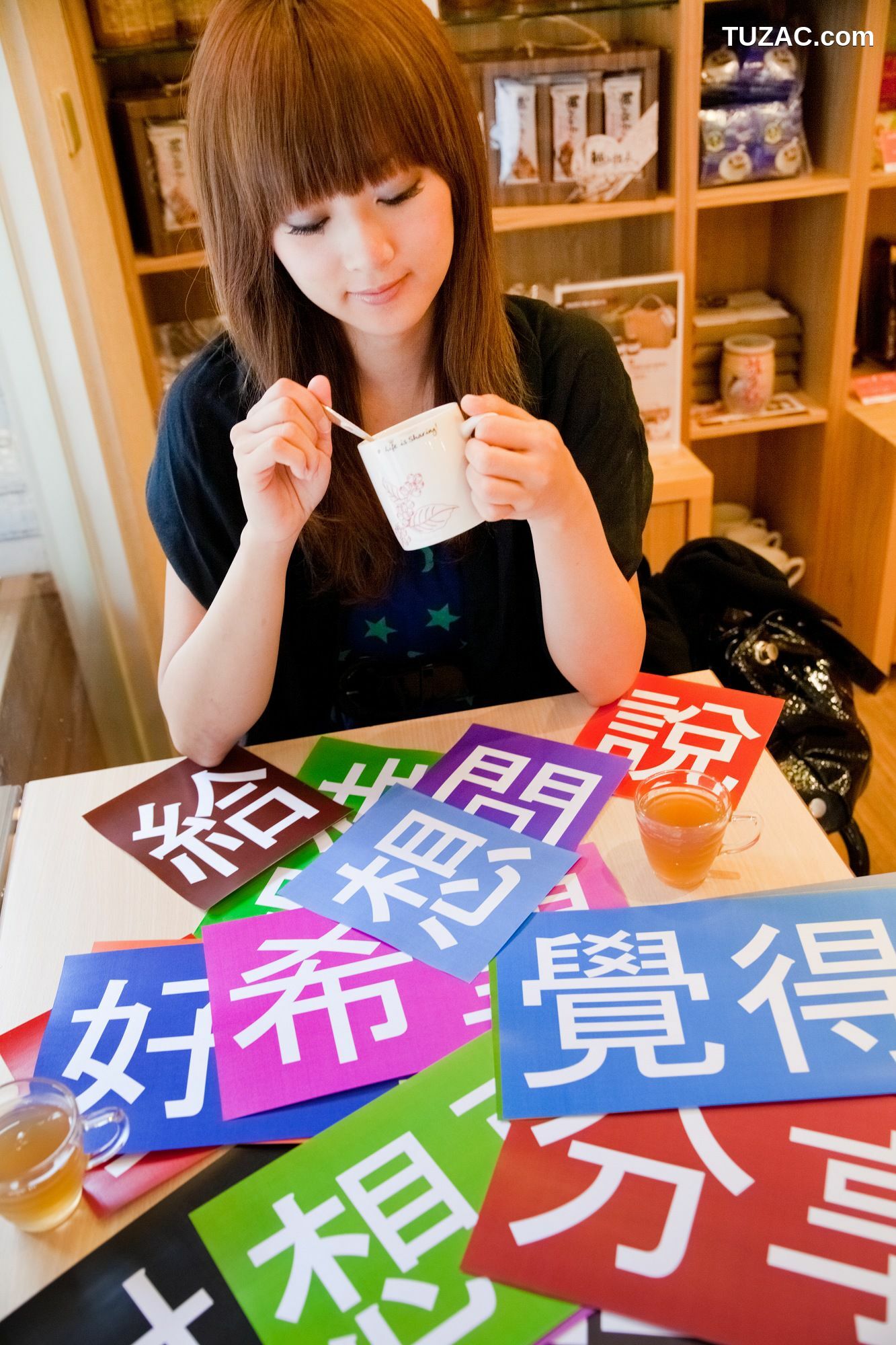 台湾正妹_Mikako/张允霏《果子在果子咖啡》写真集