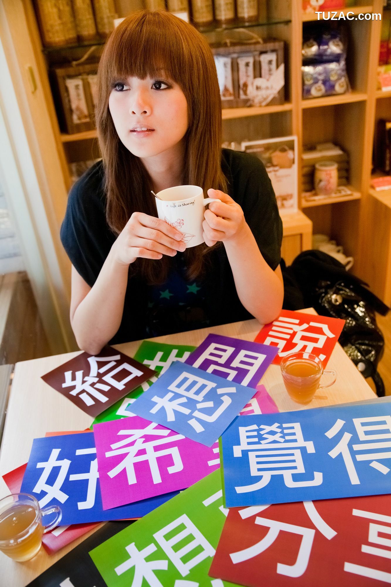 台湾正妹_Mikako/张允霏《果子在果子咖啡》写真集