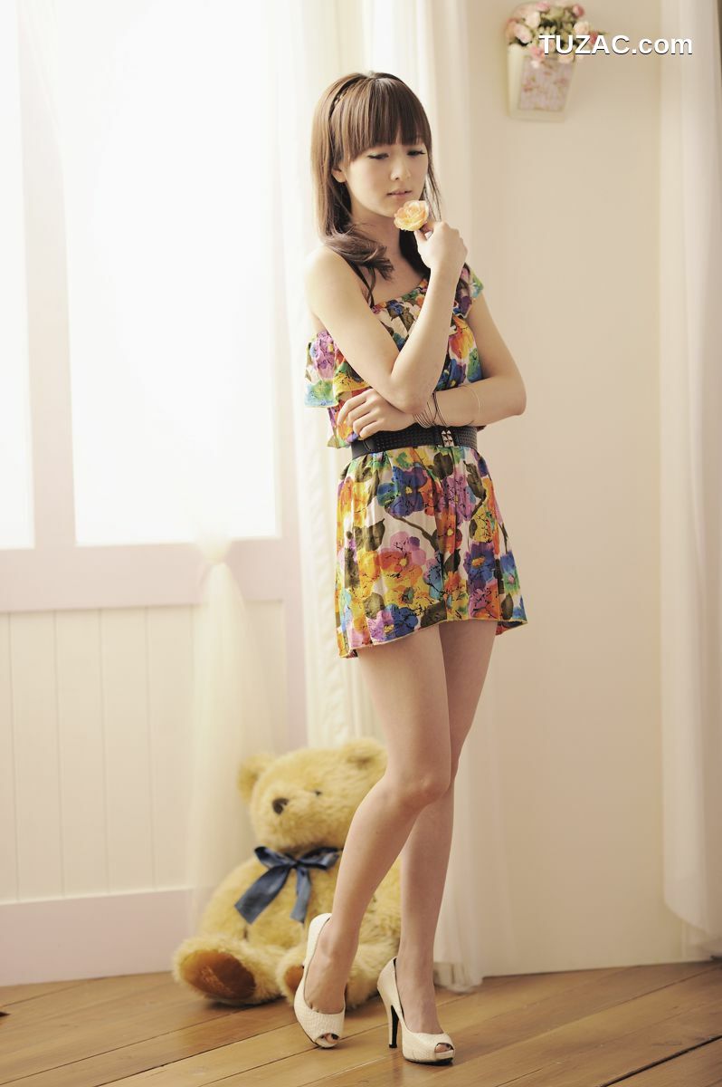 台湾正妹_Mikako/张允霏《琴棚棚拍》写真集