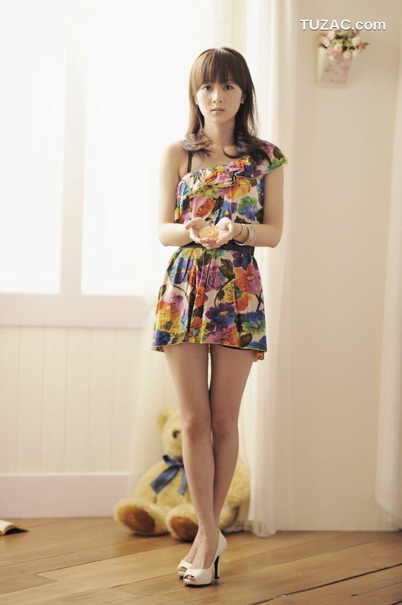 台湾正妹_Mikako/张允霏《琴棚棚拍》写真集