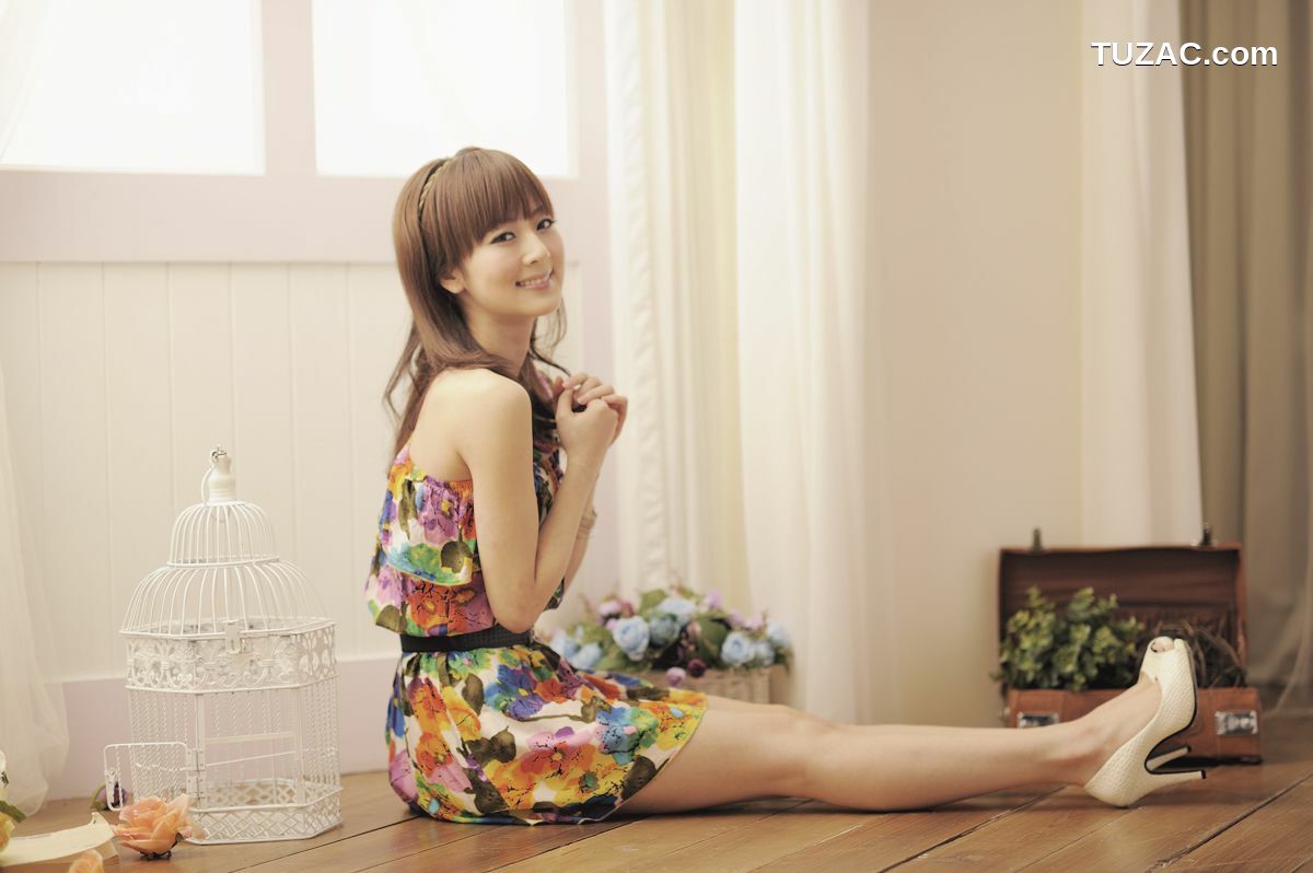 台湾正妹_Mikako/张允霏《琴棚棚拍》写真集