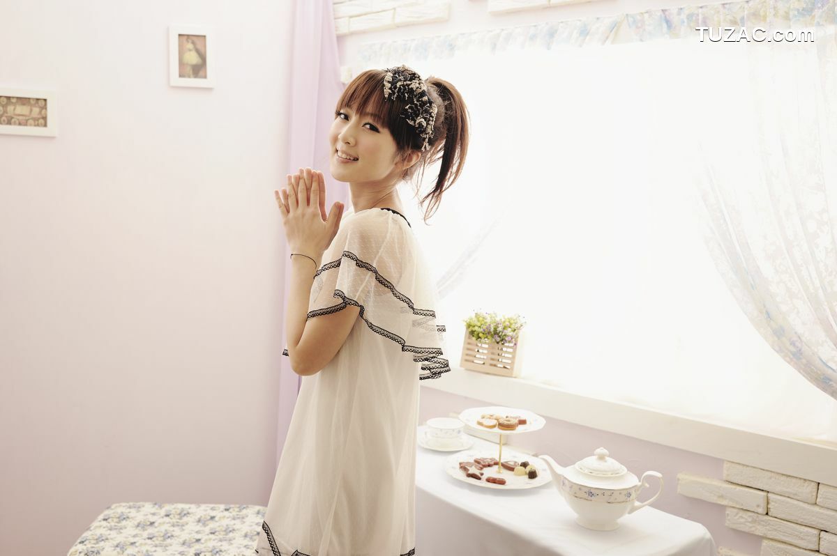 台湾正妹_Mikako/张允霏《琴棚棚拍》写真集