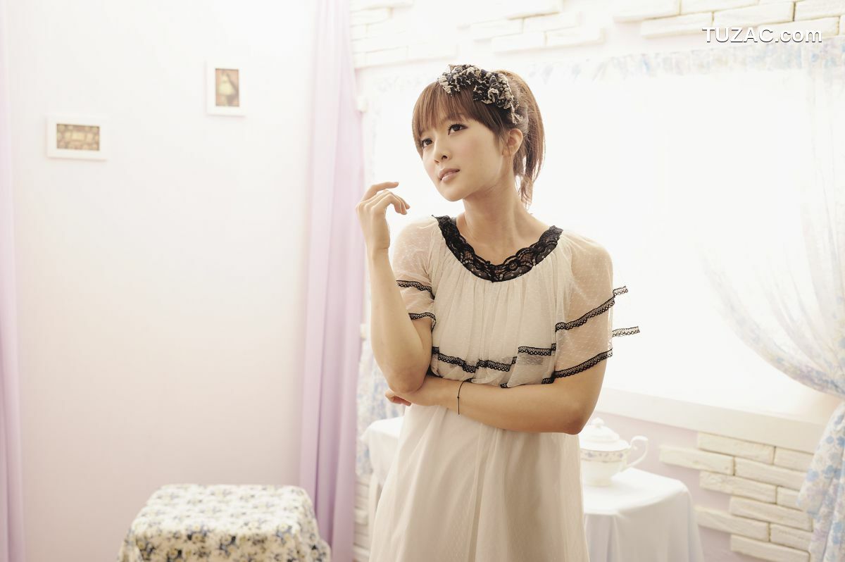 台湾正妹_Mikako/张允霏《琴棚棚拍》写真集