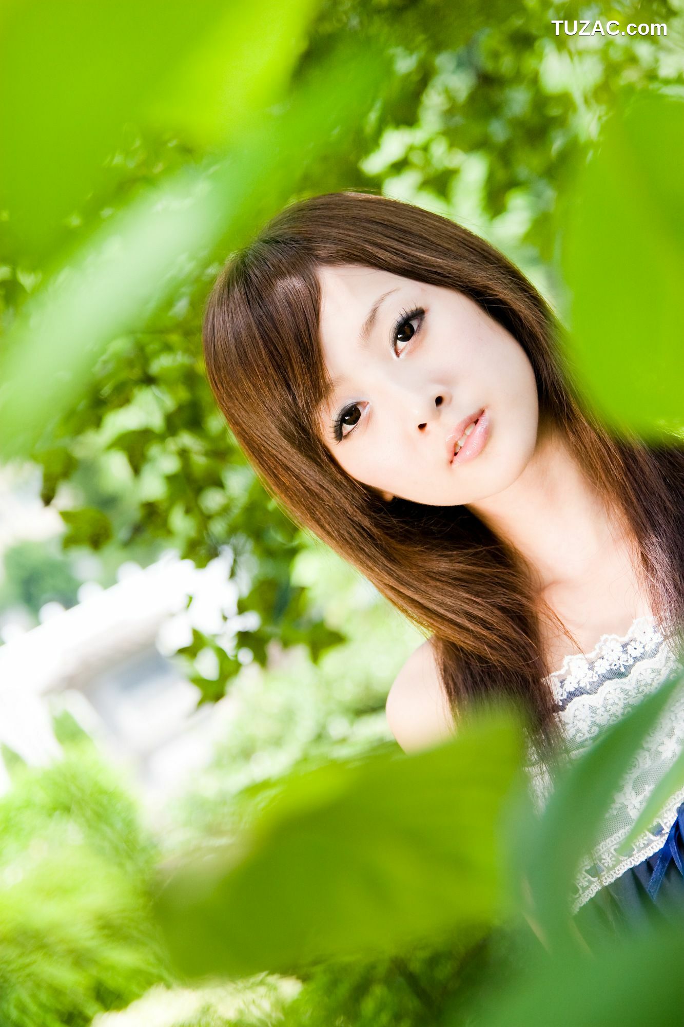 台湾正妹_Mikako/张凯洁《至善園、原住民公園外拍》写真集