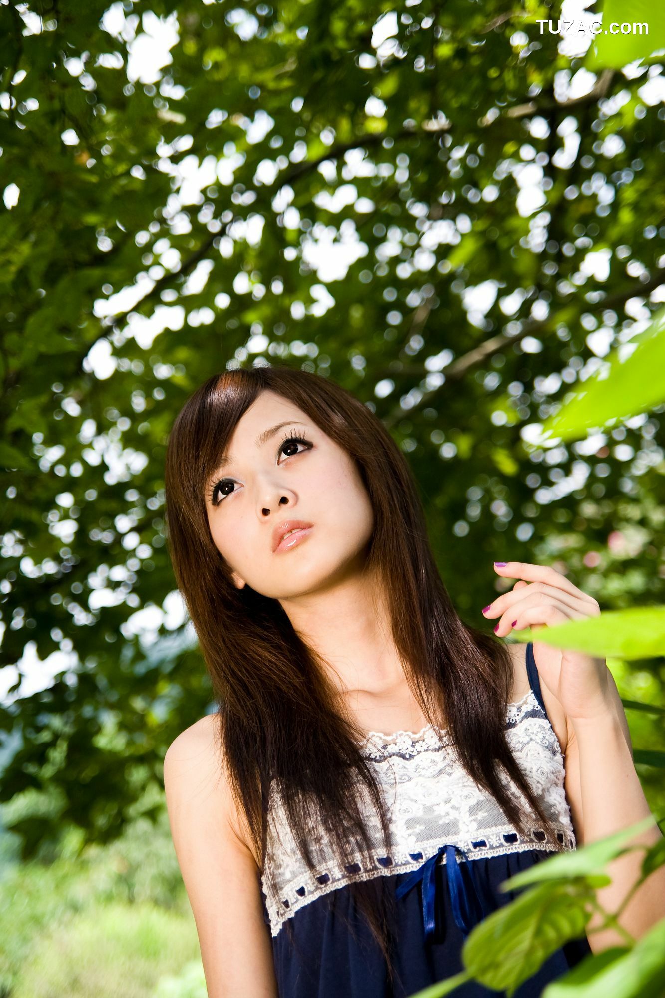 台湾正妹_Mikako/张凯洁《至善園、原住民公園外拍》写真集