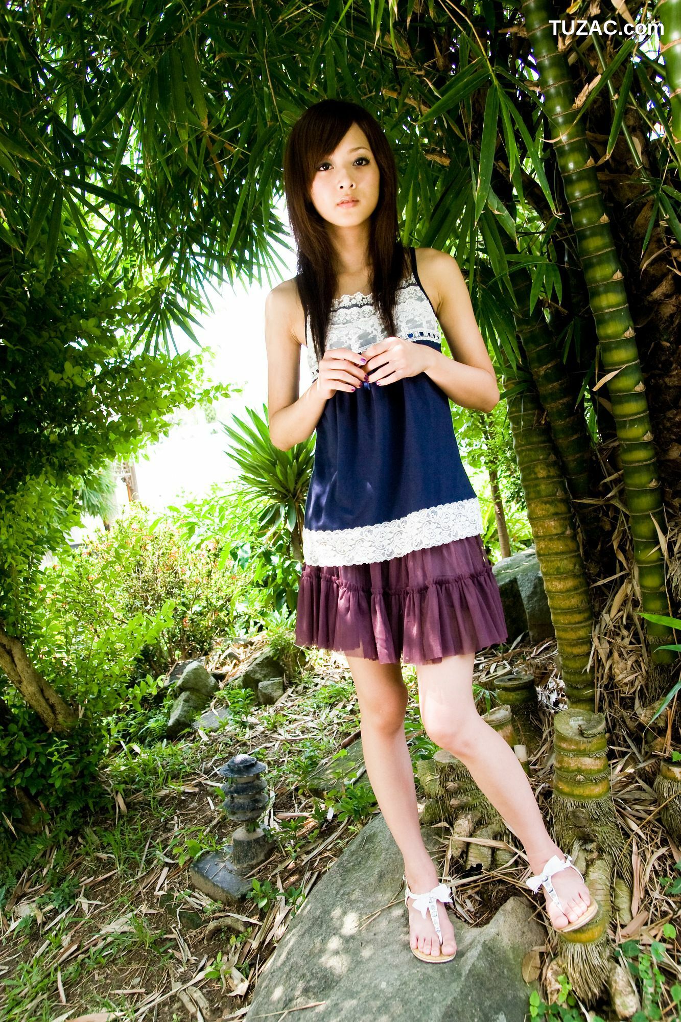 台湾正妹_Mikako/张凯洁《至善園、原住民公園外拍》写真集