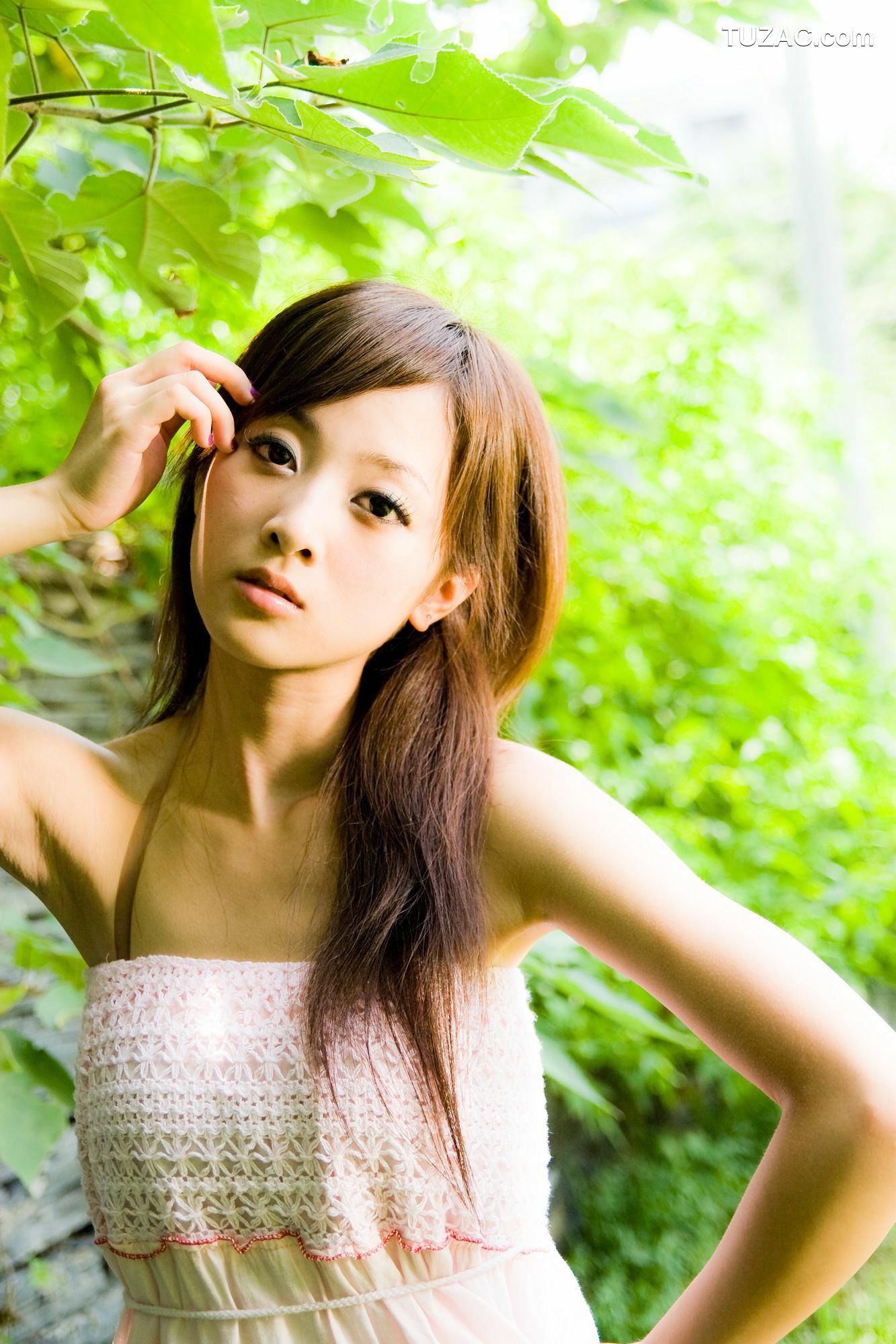 台湾正妹_Mikako/张凯洁《至善園、原住民公園外拍》写真集