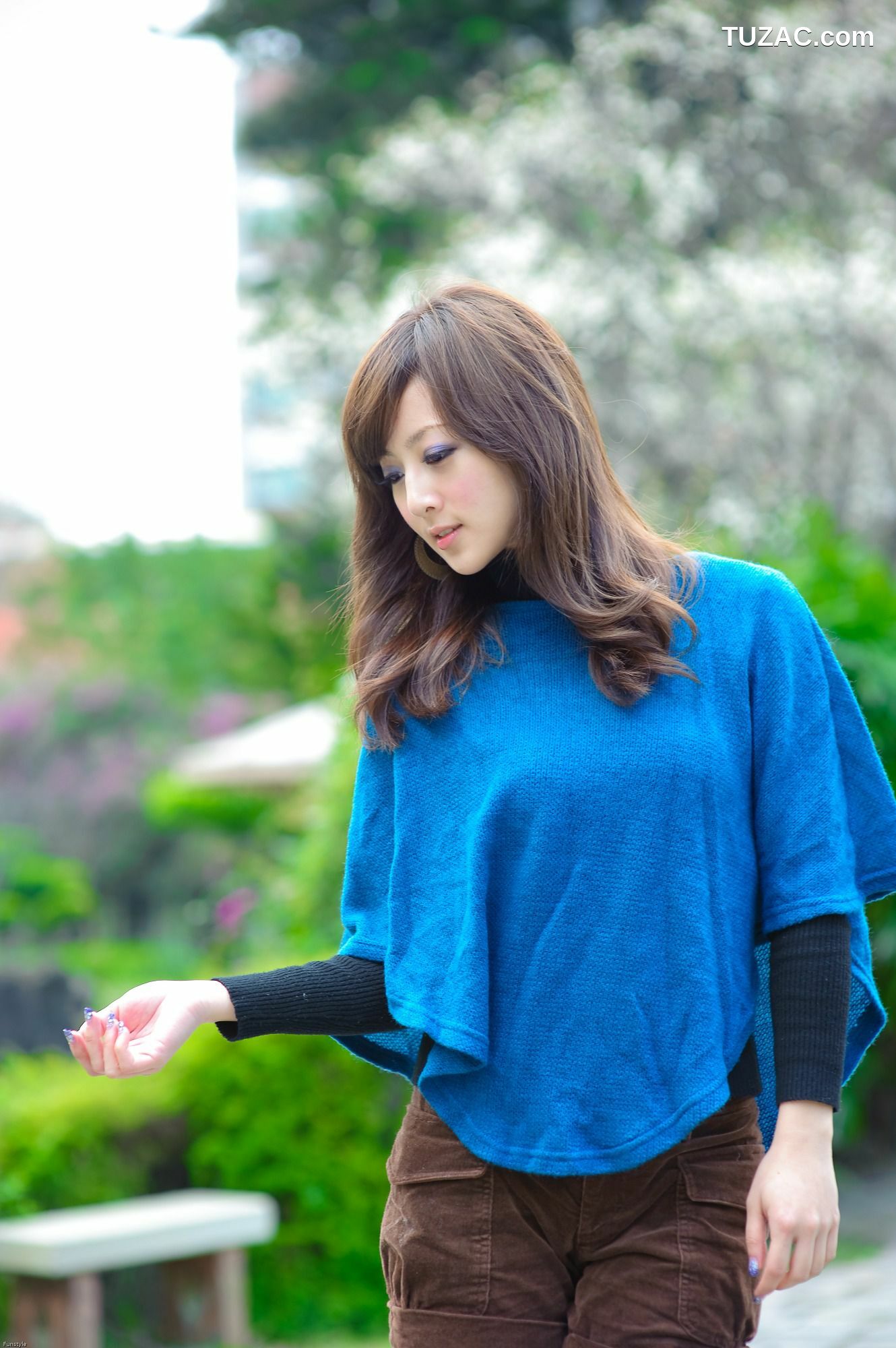 台湾正妹_Mikako/果子MM《雙溪公園+原住民公園外拍》第II部 写真集