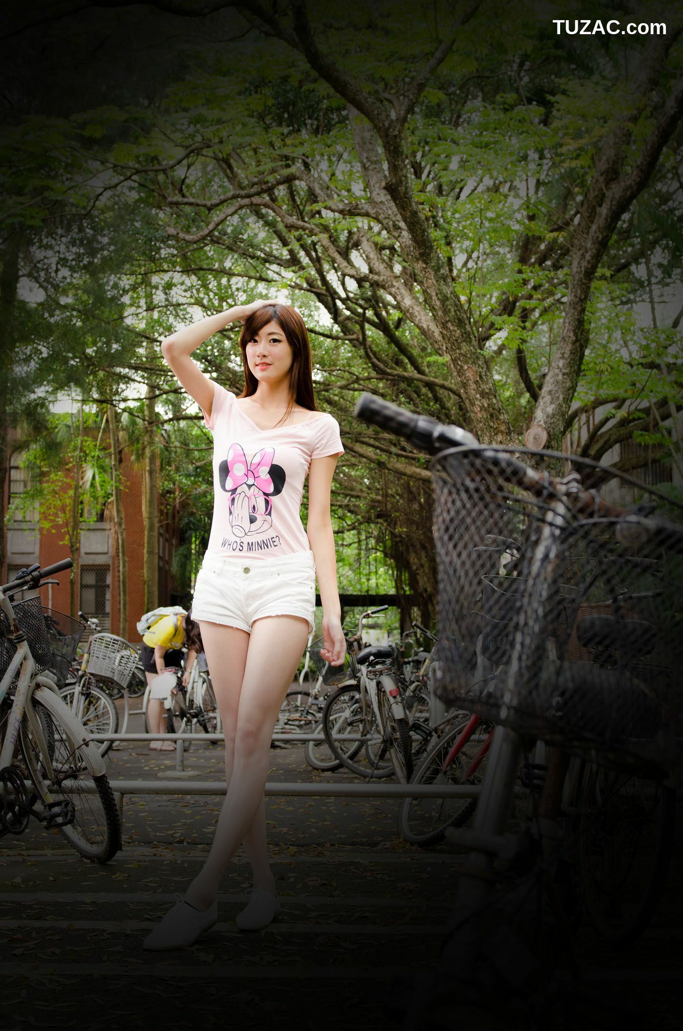 台湾正妹_Queena/林茉晶《台大外拍》写真集
