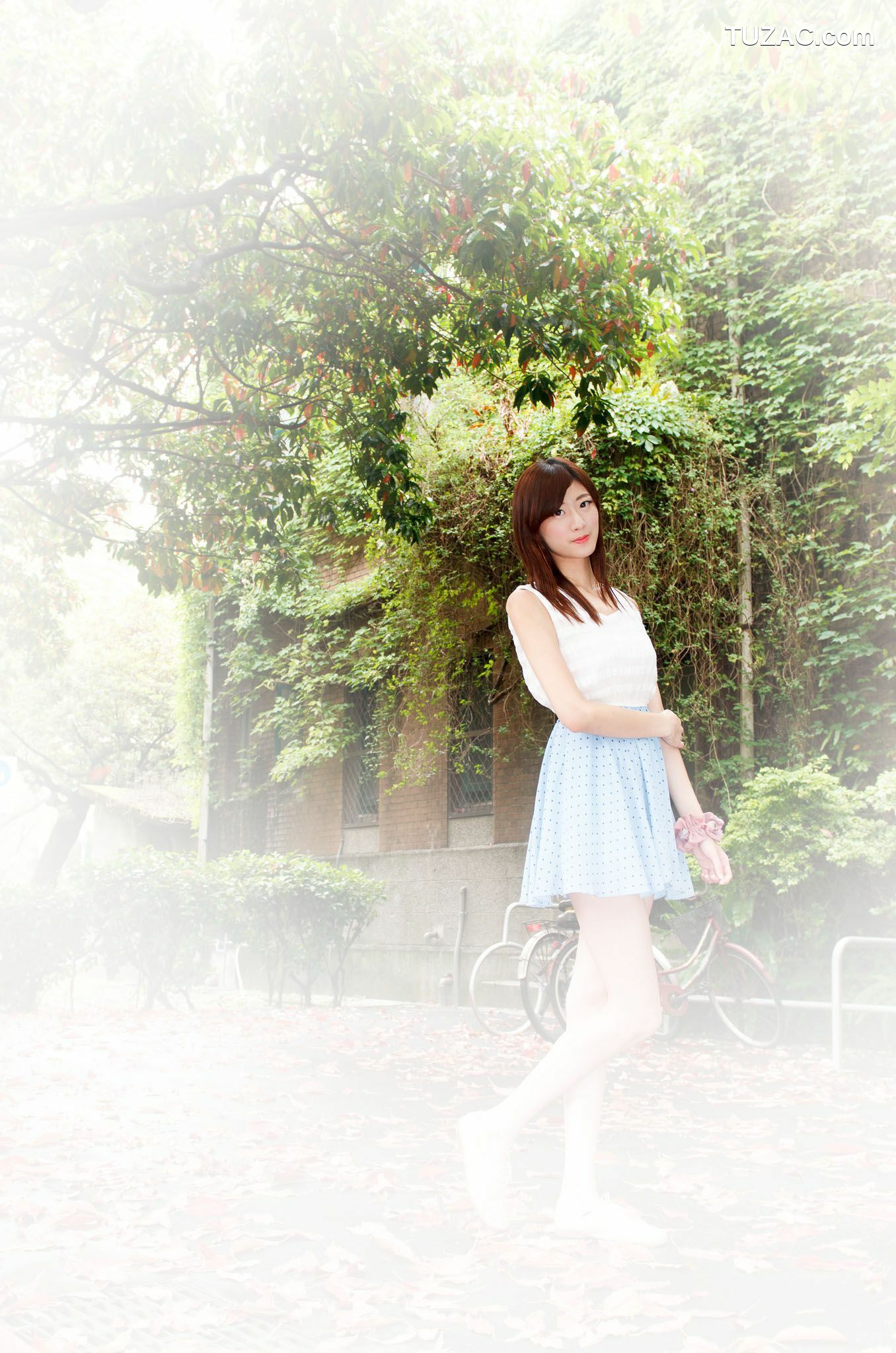 台湾正妹_Queena/林茉晶《台大外拍》写真集