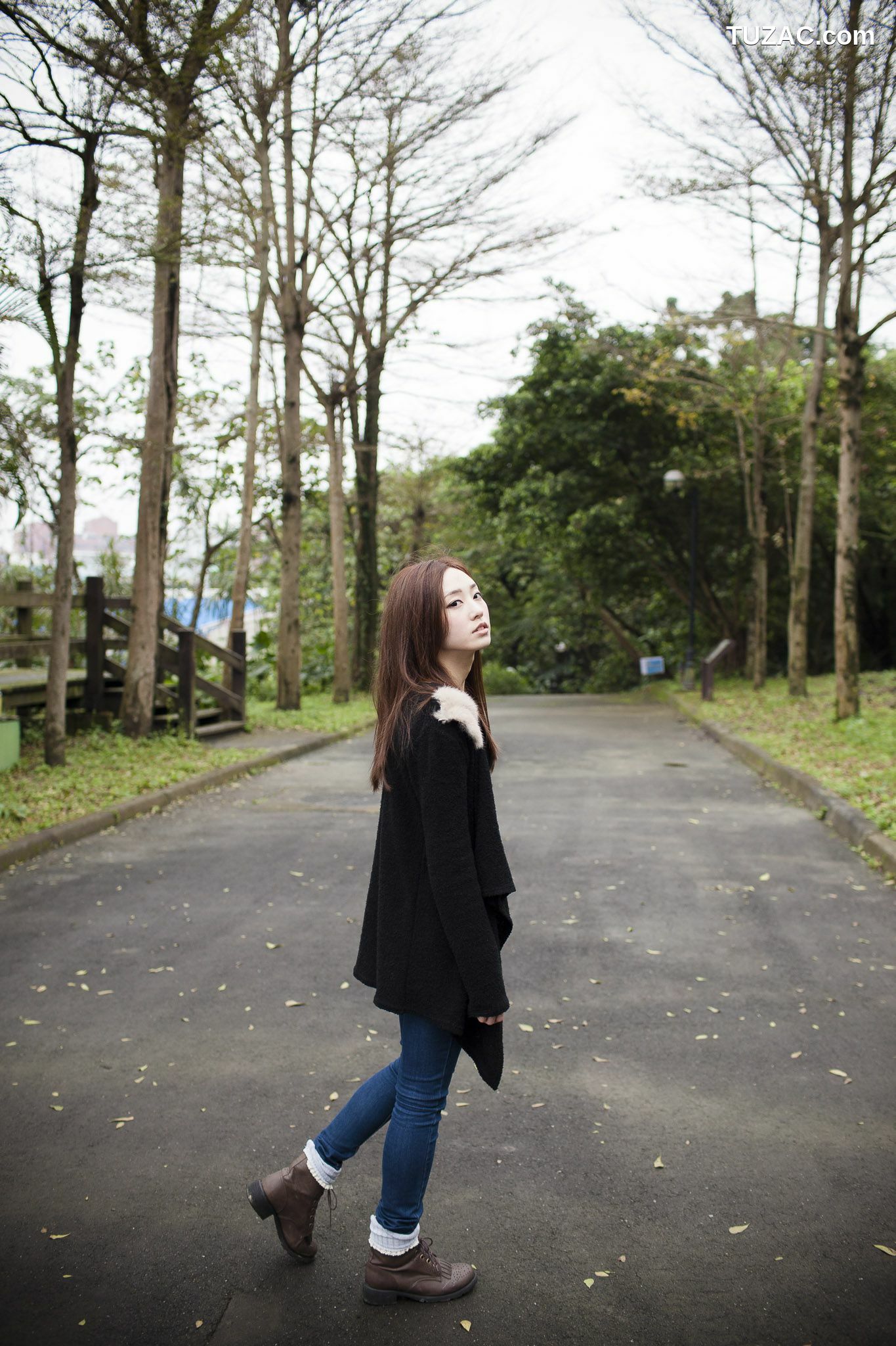 台湾正妹_RIko小源/周伊琏《雙溪公園+水博館》外拍写真集